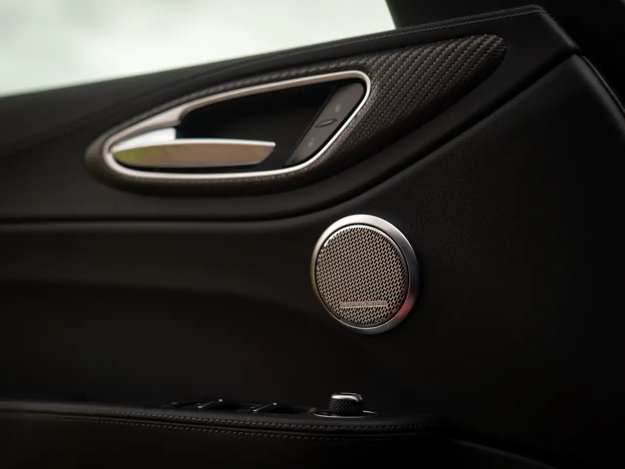 Alfa Romeo Giulia 2025 — фото 12