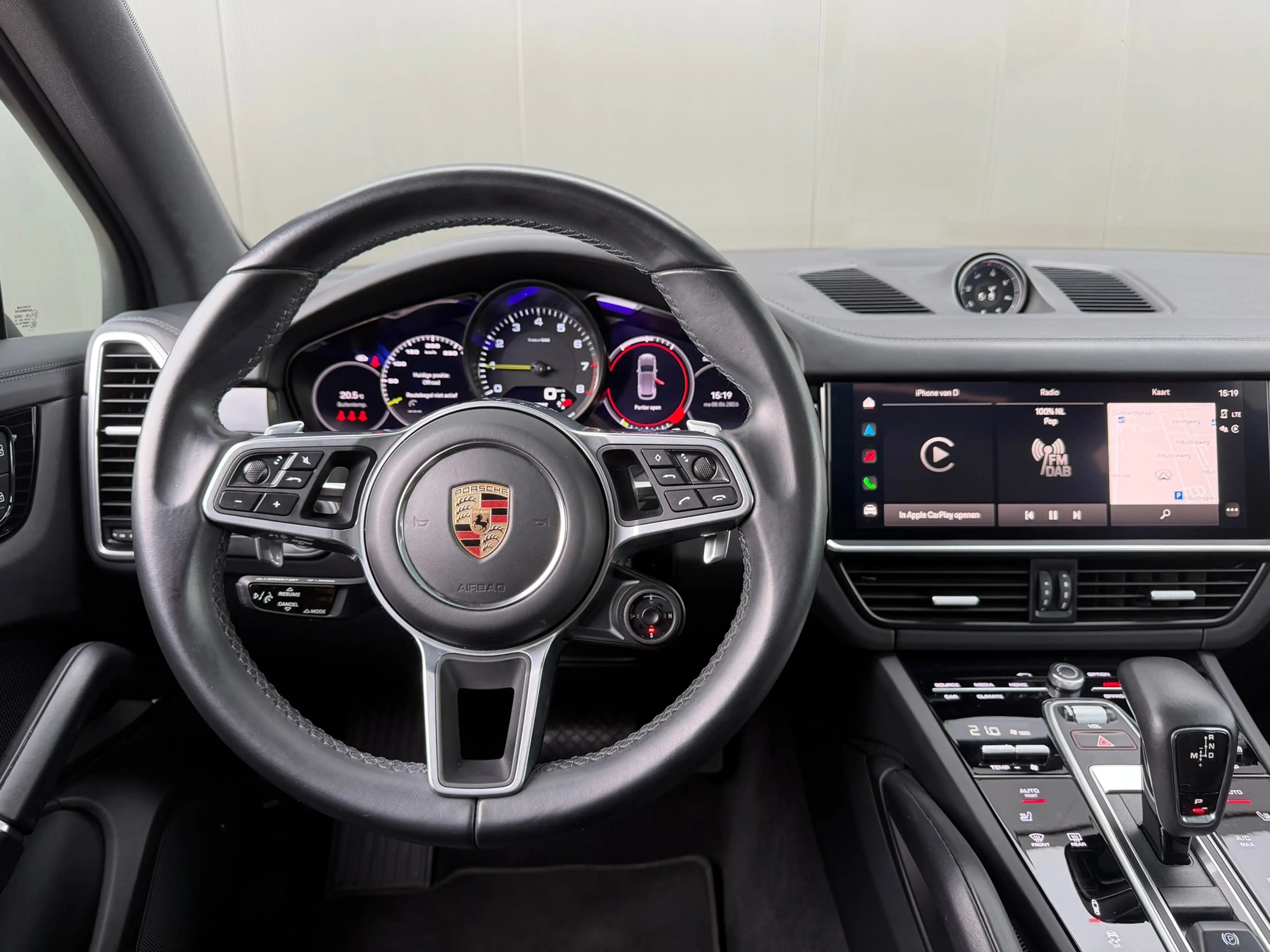 Porsche Cayenne 3.0 E-Hybrid Platinum Edition Pano Trekhaak — photo 8