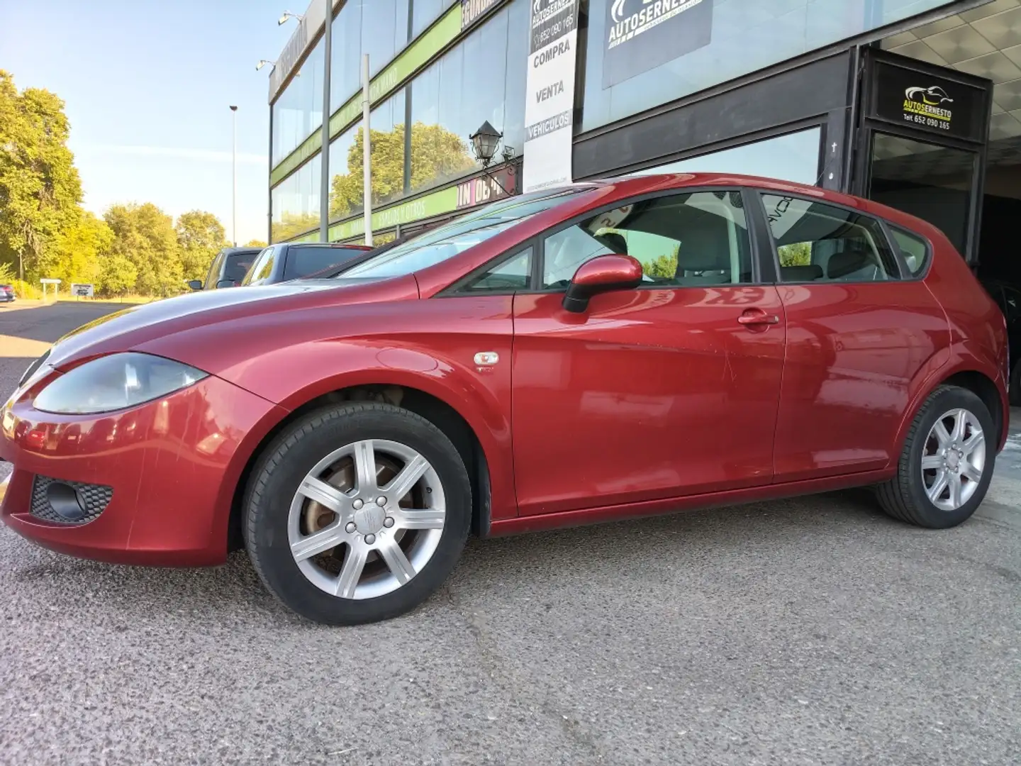SEAT Leon 2.0TDI Reference Burdeos - 2