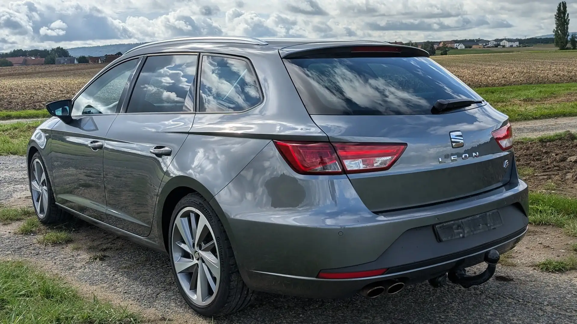 SEAT Leon Leon ST 1.4 TSI ACT Start Šedá - 2