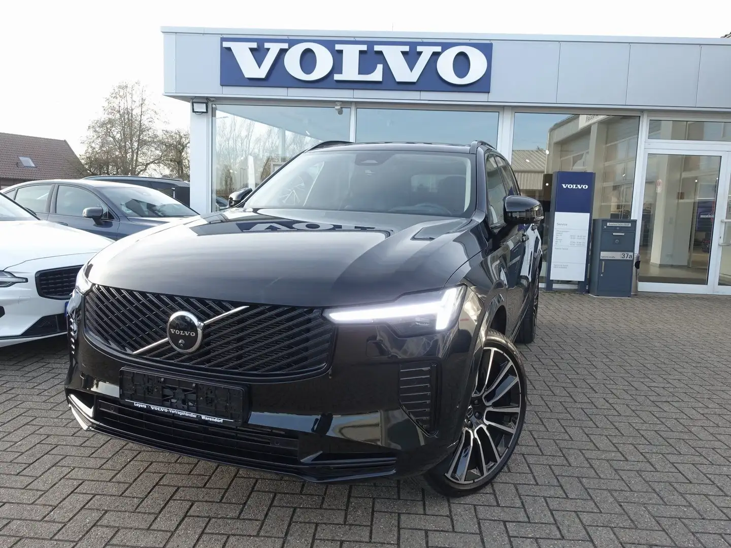 Volvo XC90 Ultra DarkT8 AWD/Pano/B&W/Massage/FourC/22" Schwarz - 1