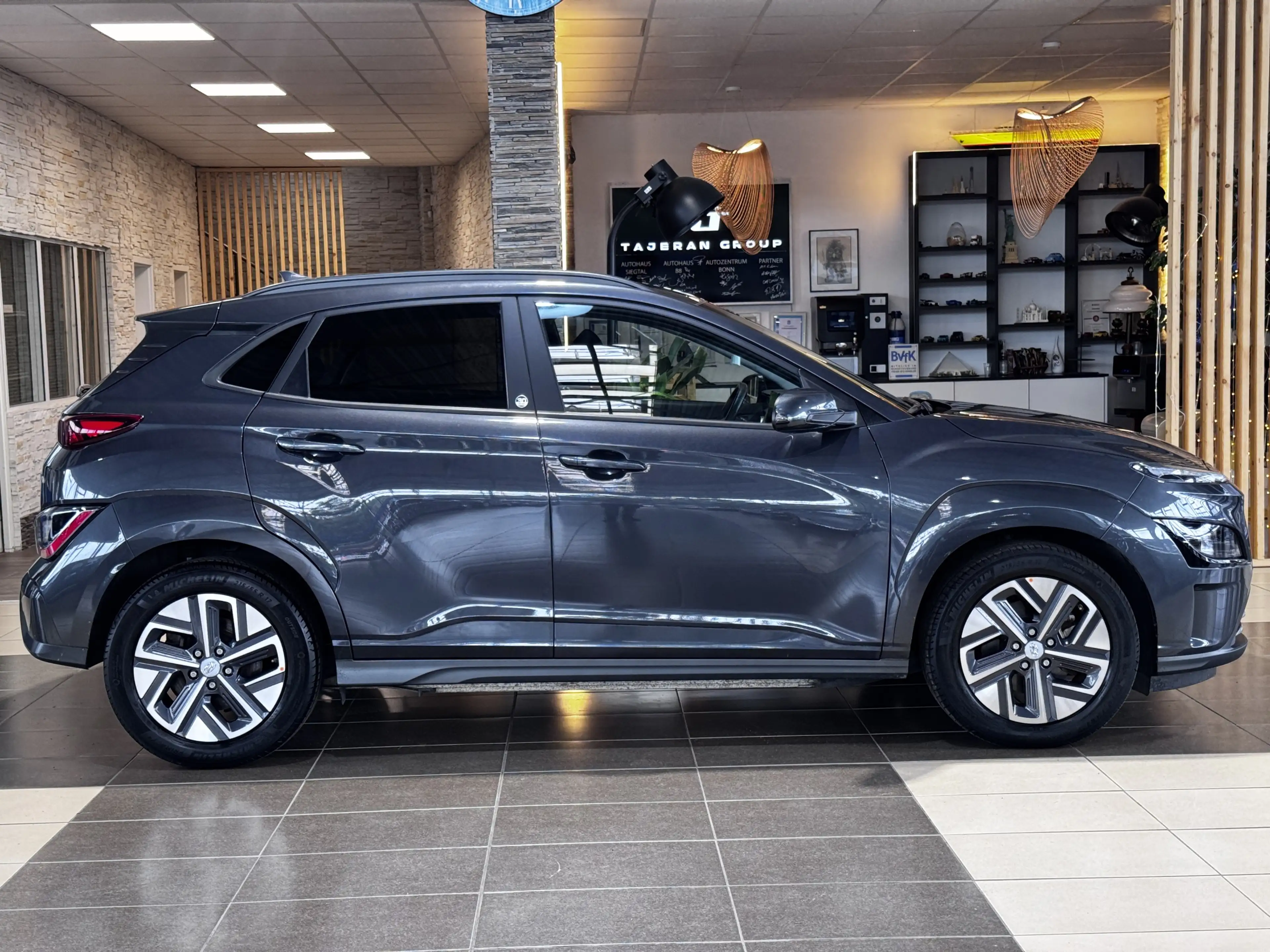 Hyundai KONA Edition 30+ R.Cam Krell Navi LED SHZ DAB — photo 4
