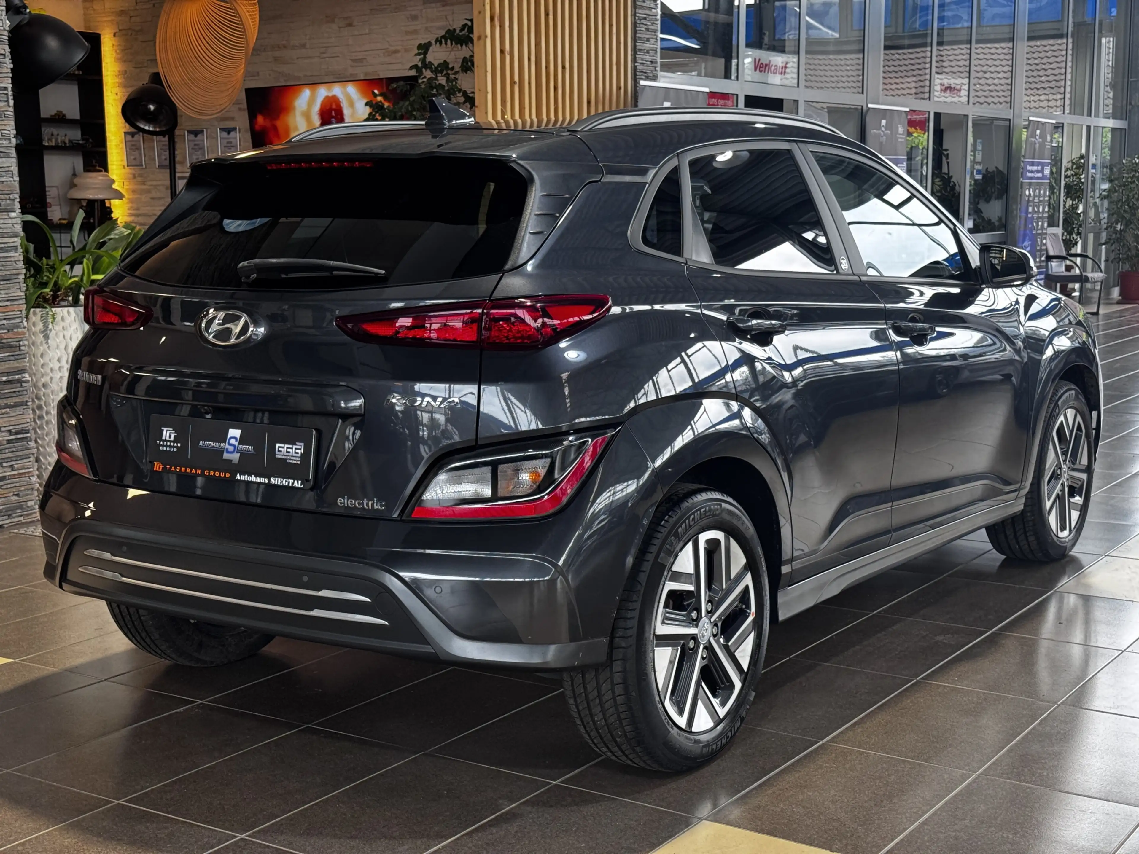Hyundai KONA Edition 30+ R.Cam Krell Navi LED SHZ DAB — photo 5