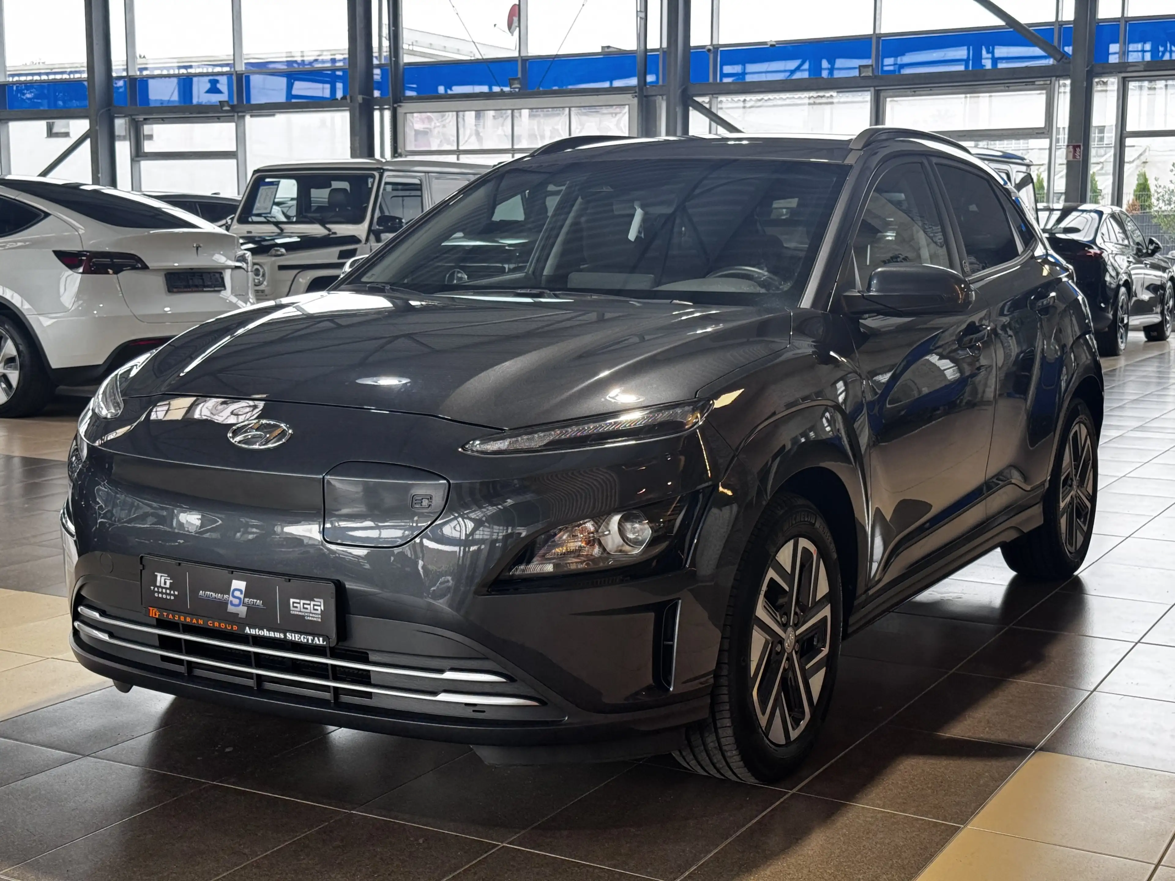 Hyundai KONA Edition 30+ R.Cam Krell Navi LED SHZ DAB — photo 3