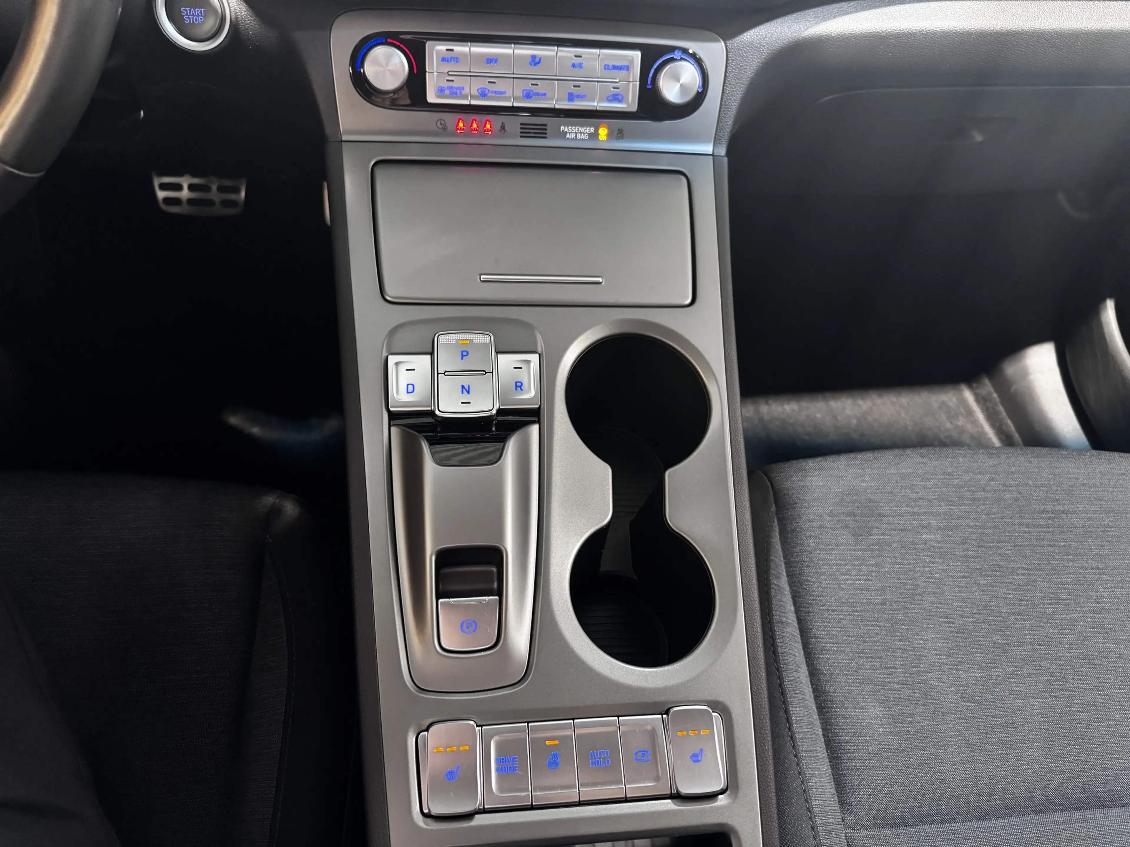 Hyundai KONA Edition 30+ R.Cam Krell Navi LED SHZ DAB — photo 11
