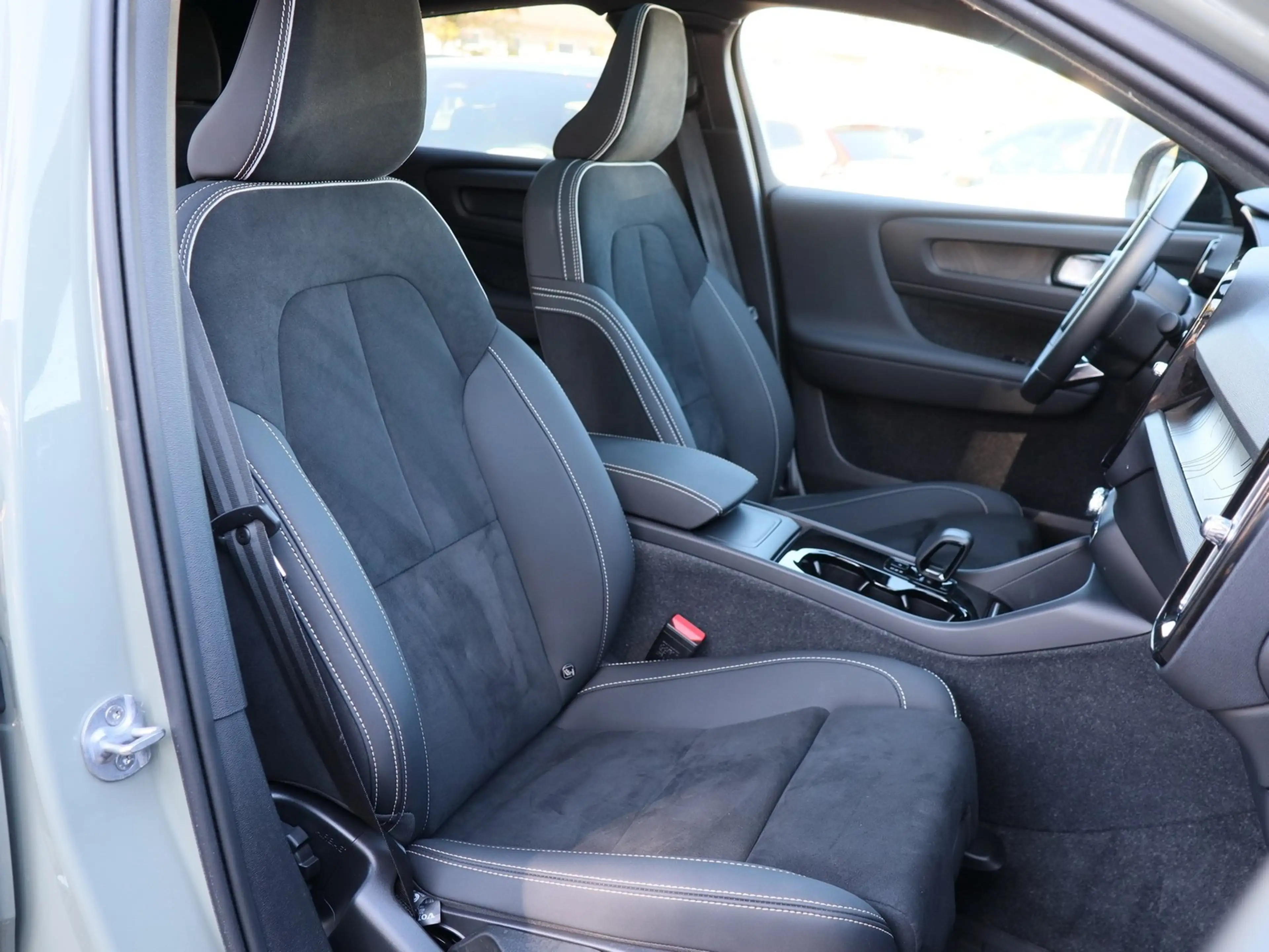 Volvo C40 Single Motor Extended Range Plus Recharge RWD N... — photo 6