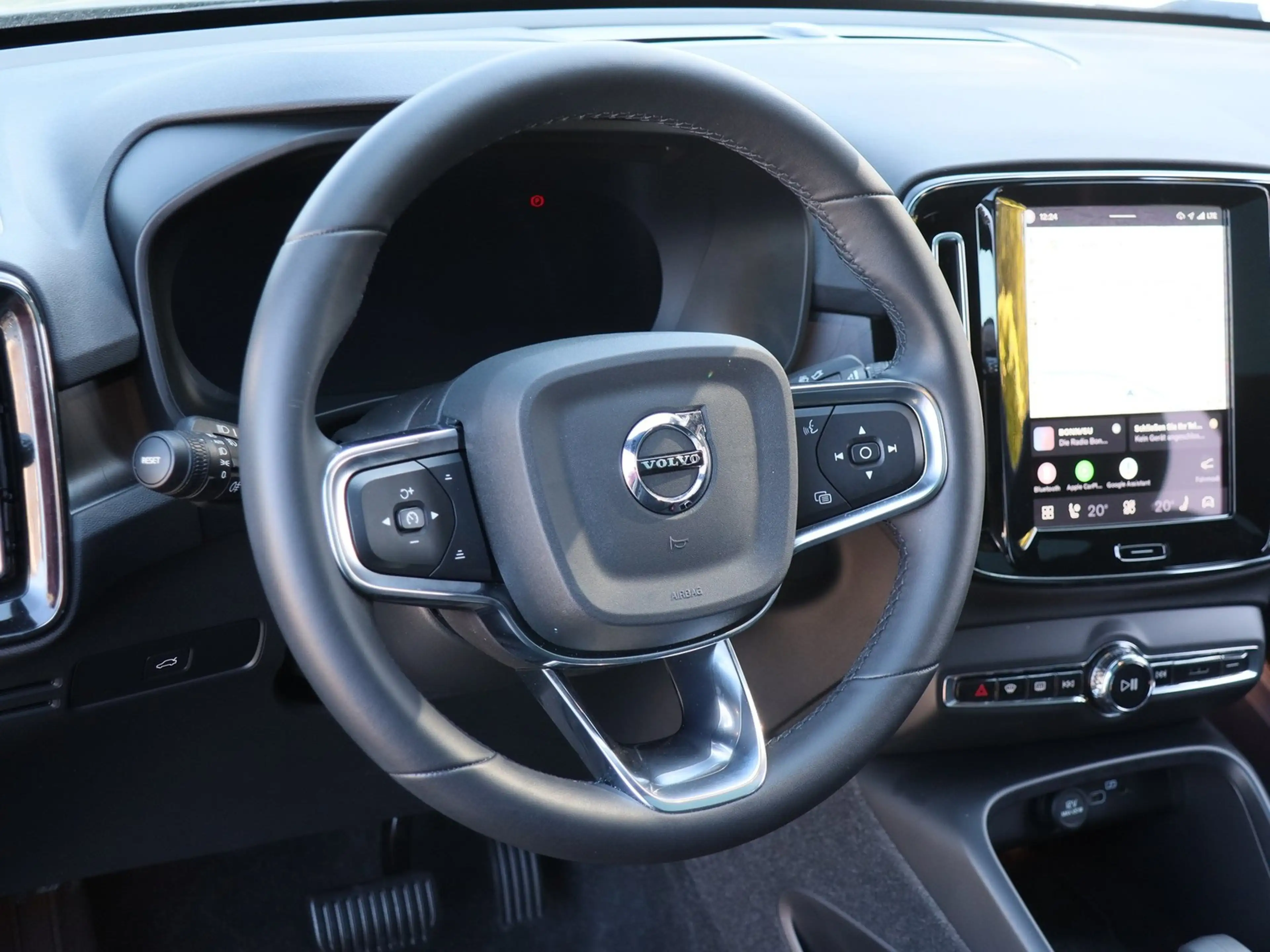 Volvo C40 Single Motor Extended Range Plus Recharge RWD N... — photo 9