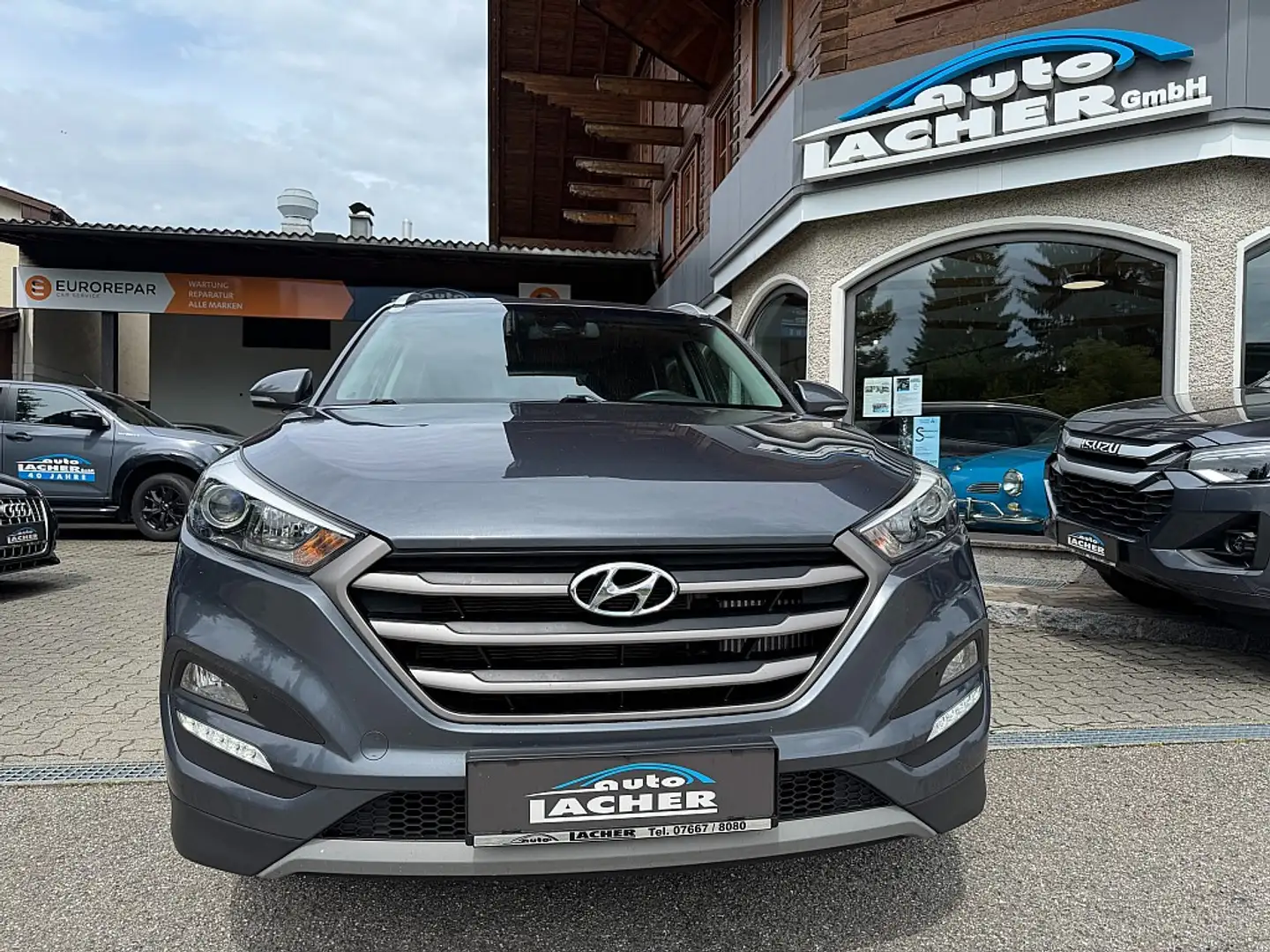 Hyundai TUCSON Tucson 2,0 CRDI 4WD Style Grau - 2