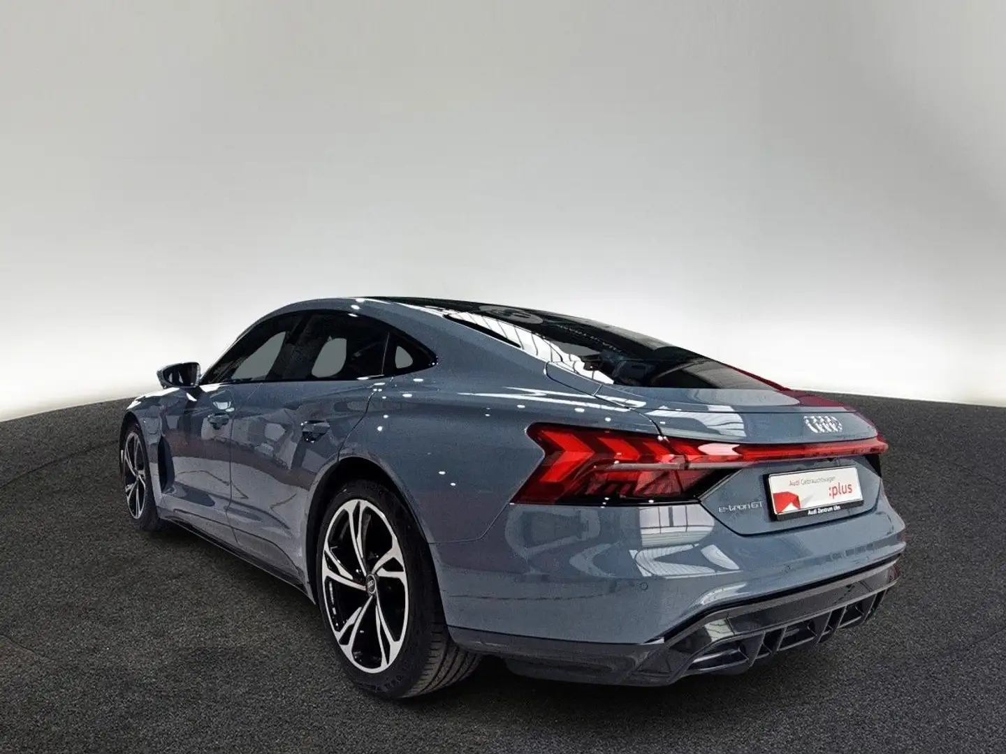 Audi e-tron GT LUFT PANO MATRIX B&O R-KAM Grijs - 2