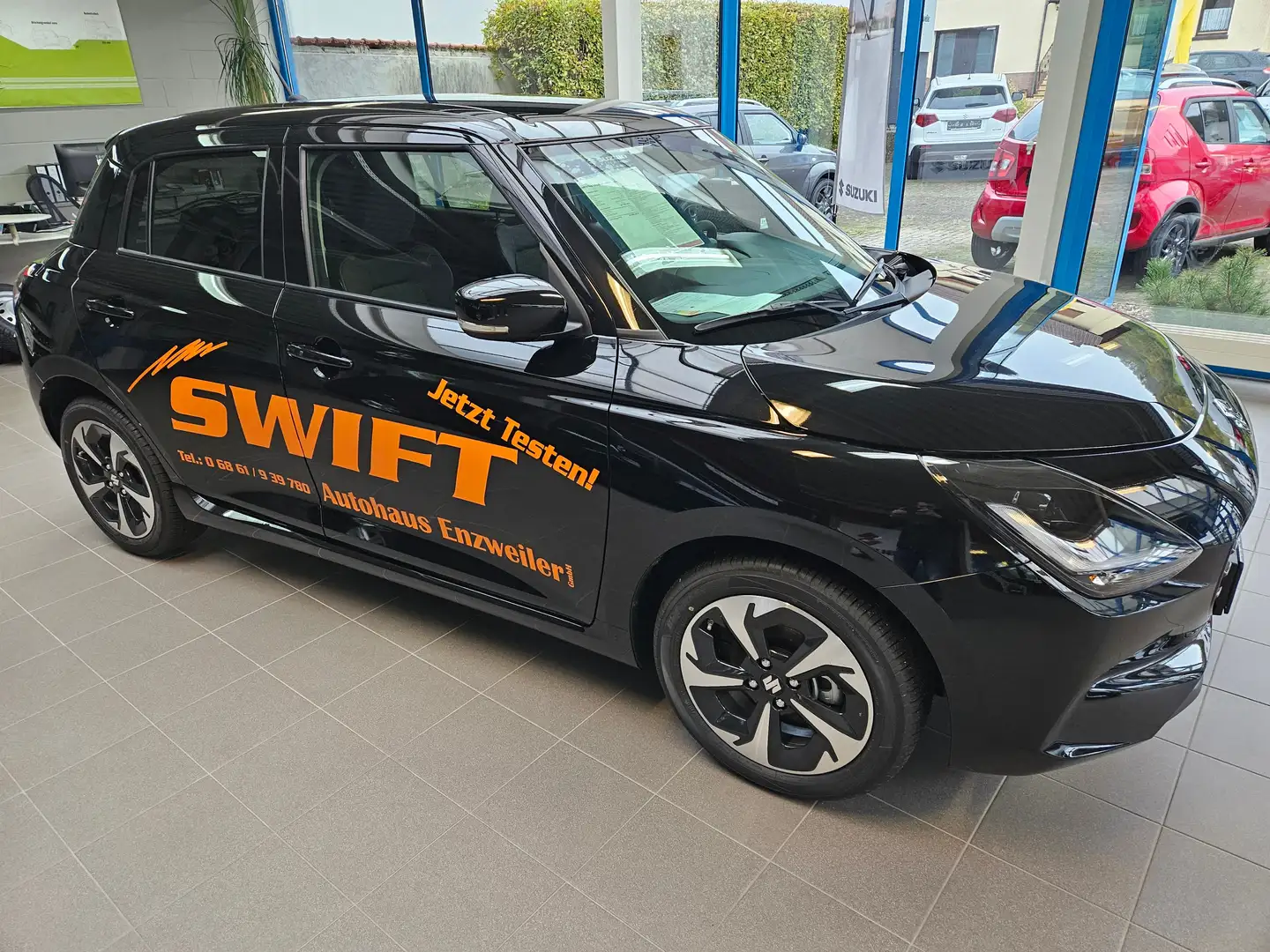 Suzuki Swift 1.2 Hybrid MT Comfort+ Schwarz - 2