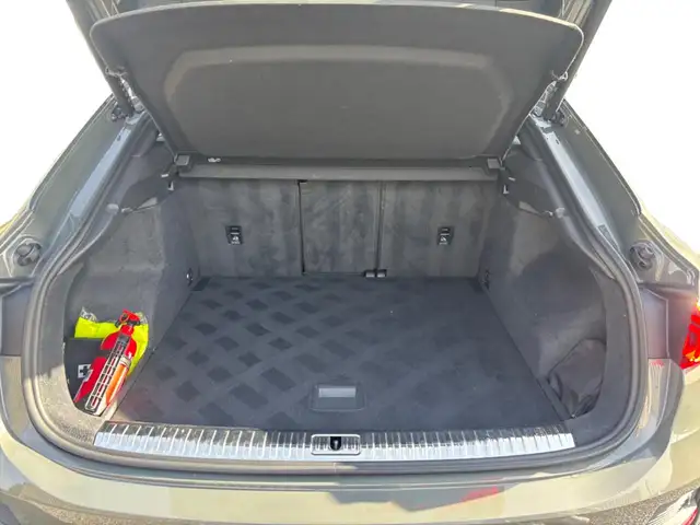 Audi Q3 view 5