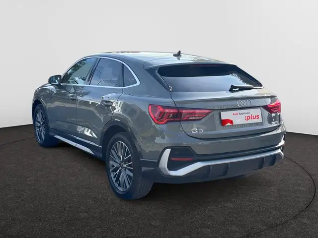 Audi Q3 view 2