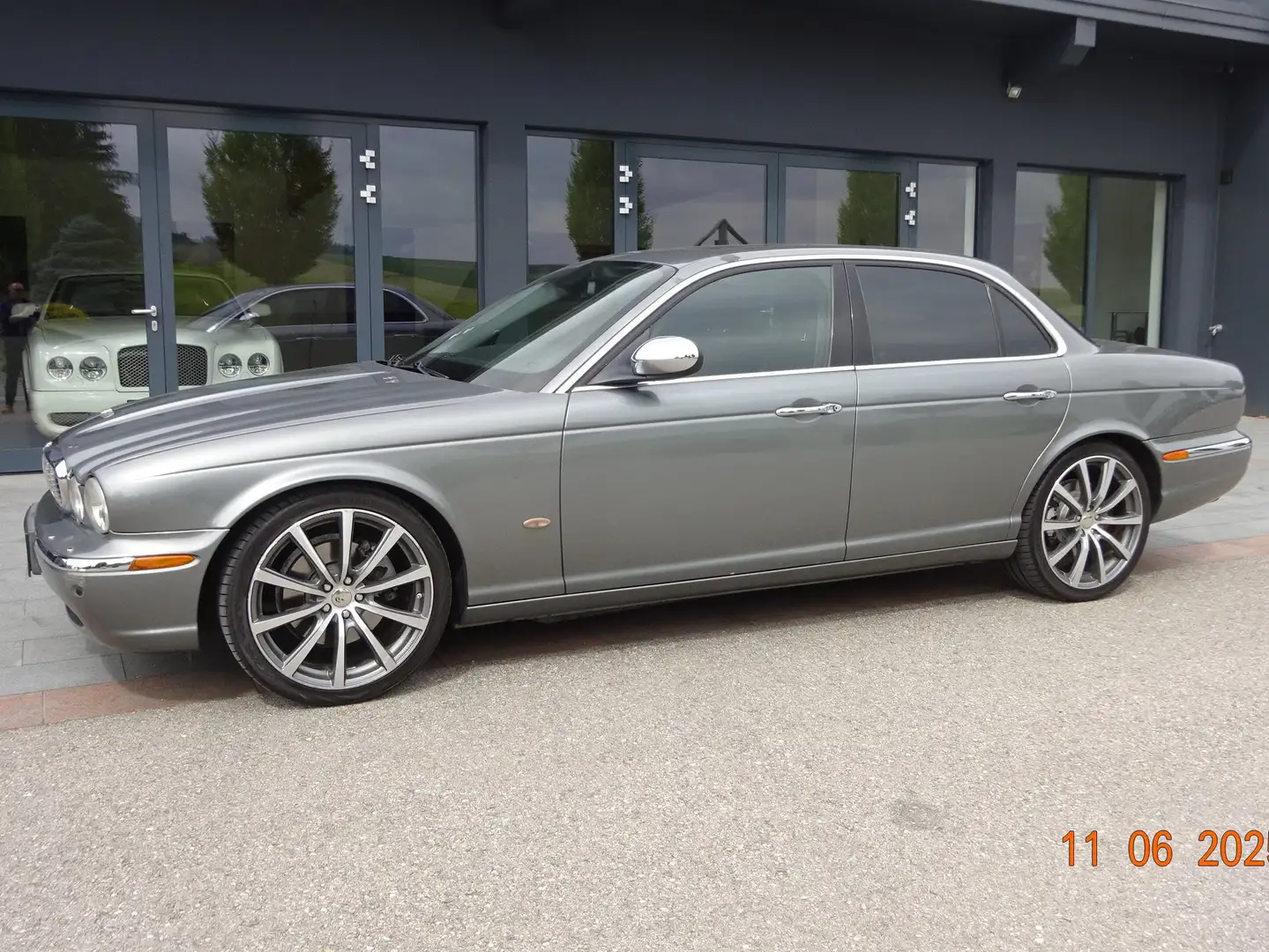 Jaguar XJ6 2,7 D Executive "Toppreis" Gris - 2