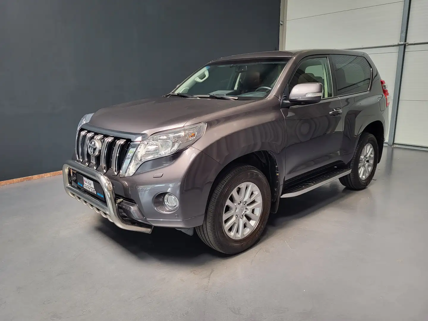 Toyota Land Cruiser 2.8D-4D *Navi| Leder| AHK| Glasdach* Grau - 1
