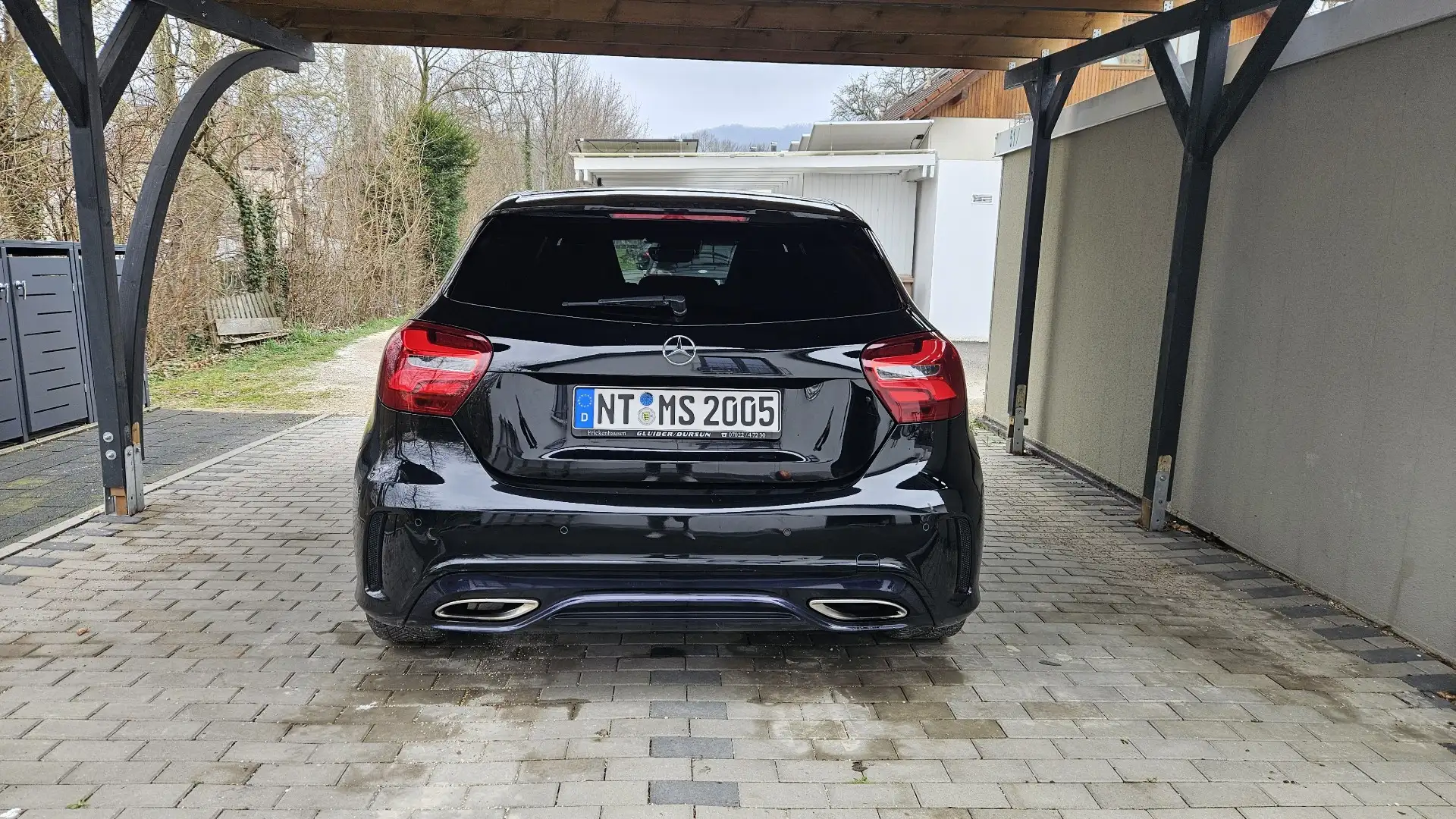 Mercedes-Benz A 220 4Matic 7G-DCT AMG Line - 2