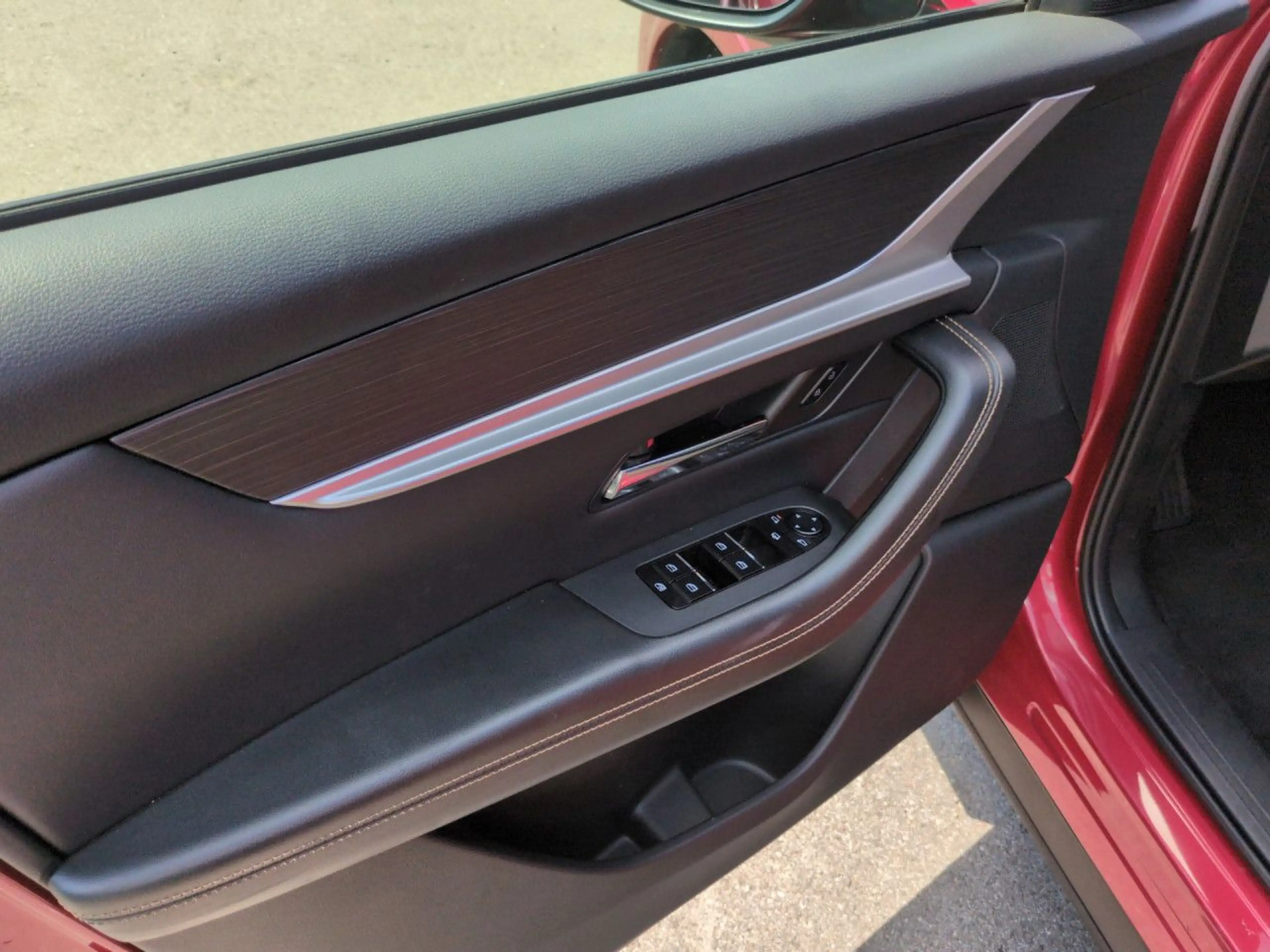 Mazda CX-60 2.5 e-SKYACTIV PHEV Homura Plus AWD Hybrid — photo 6
