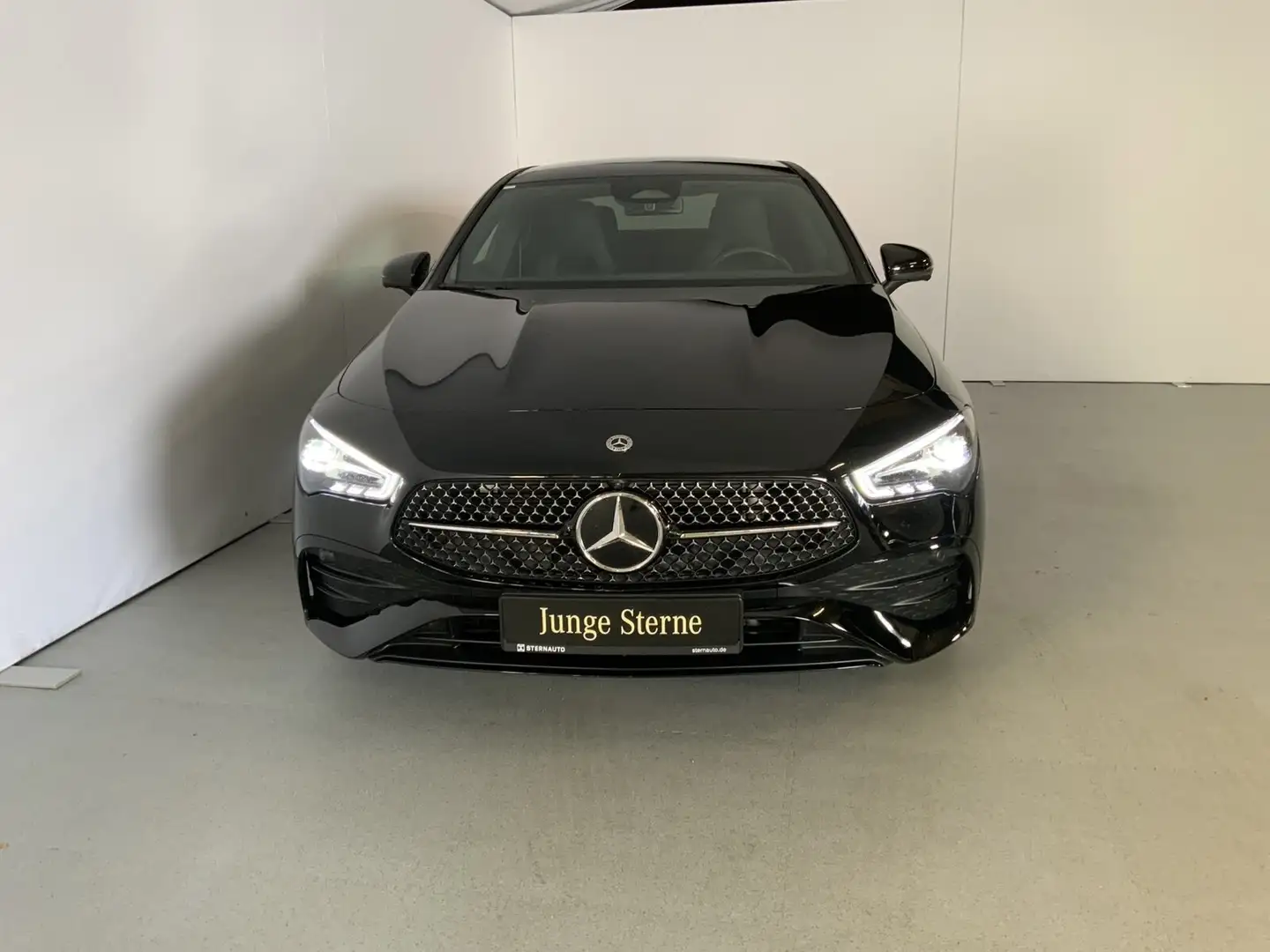 Mercedes-Benz CLA 180 CLA 180 AMG-Line Distro Night-Pak Pano 360°Cam Schwarz - 2