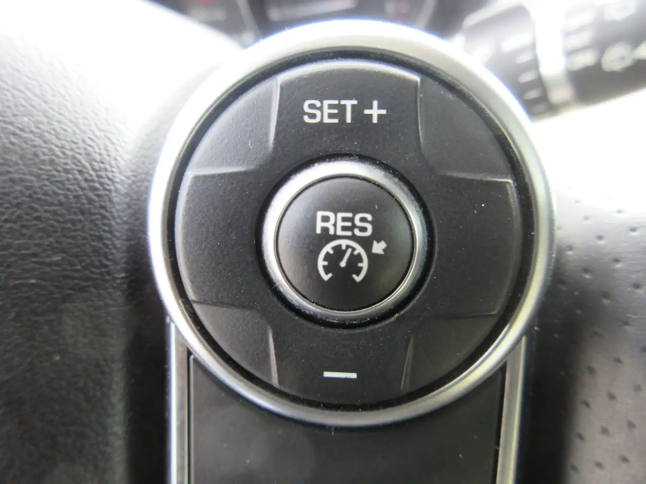 Land Rover Range Rover Sport снимка Land Rover Range Rover Sport