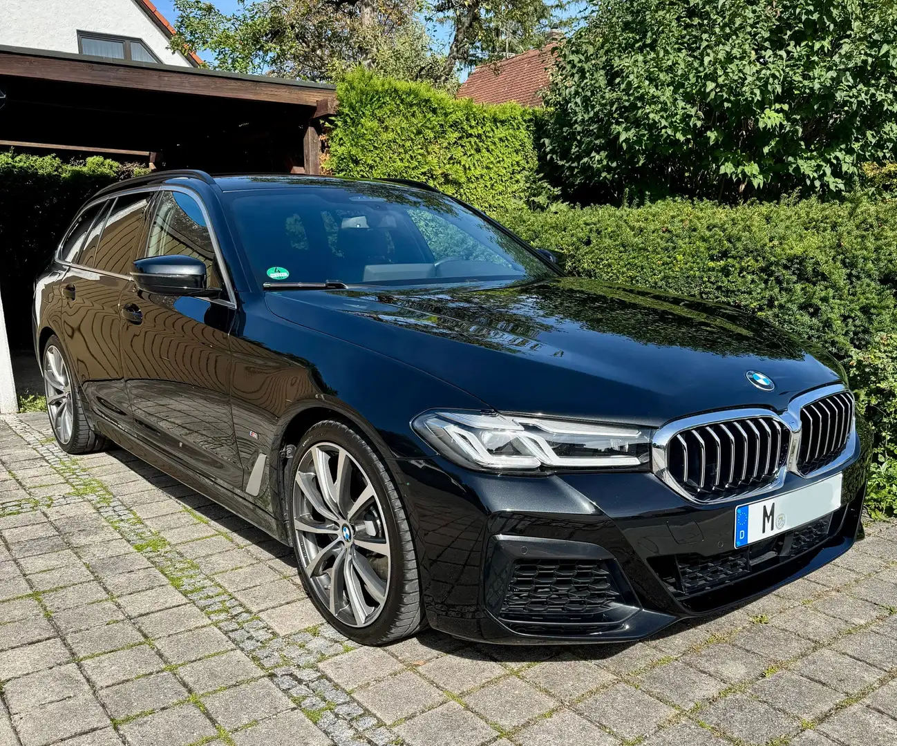 BMW 540 540 i xDrive M Sport Schwarz - 1