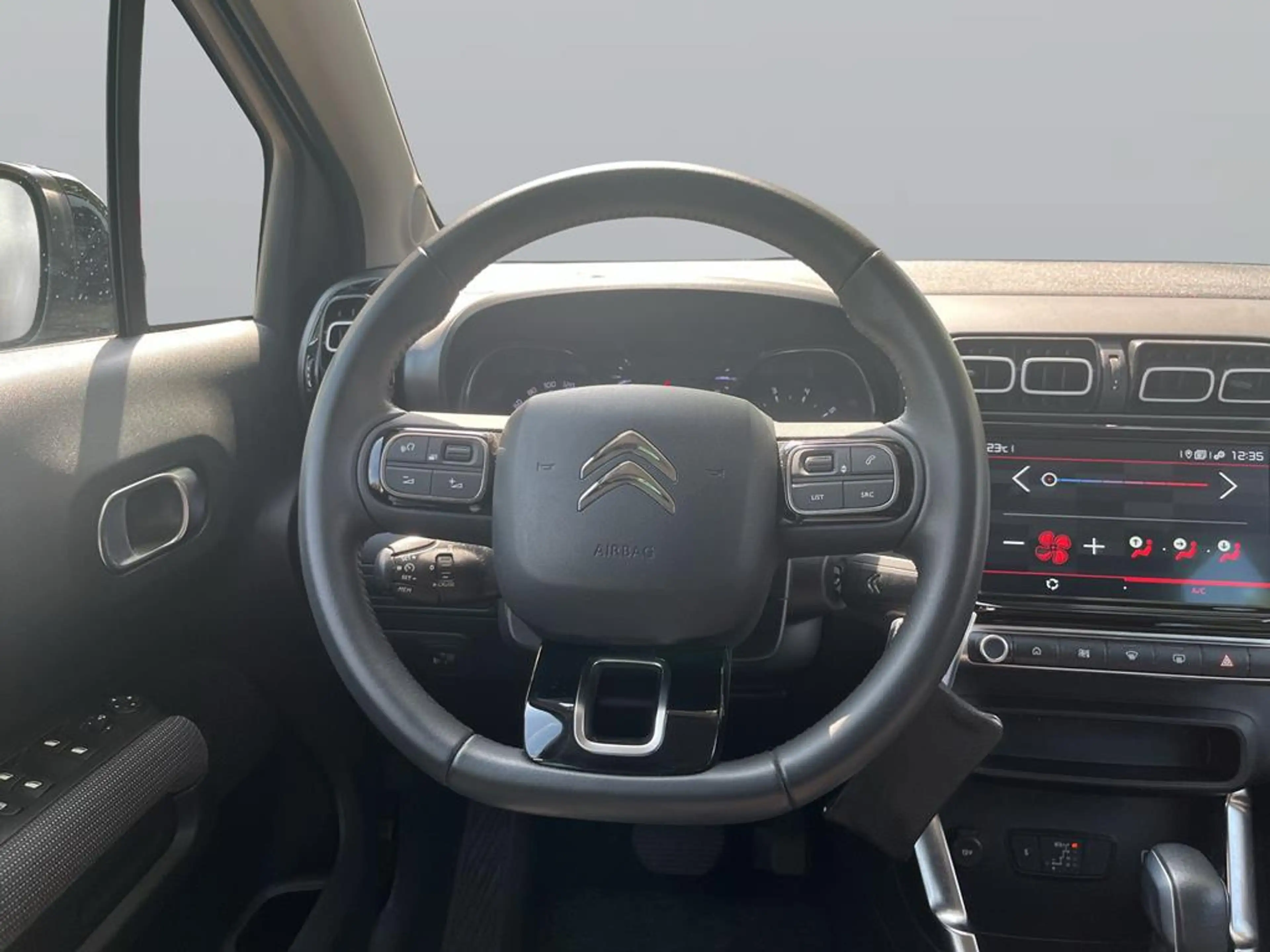 Citroen C3 Aircross PureTech 130 S&S EAT6 Feel Pack — photo 15