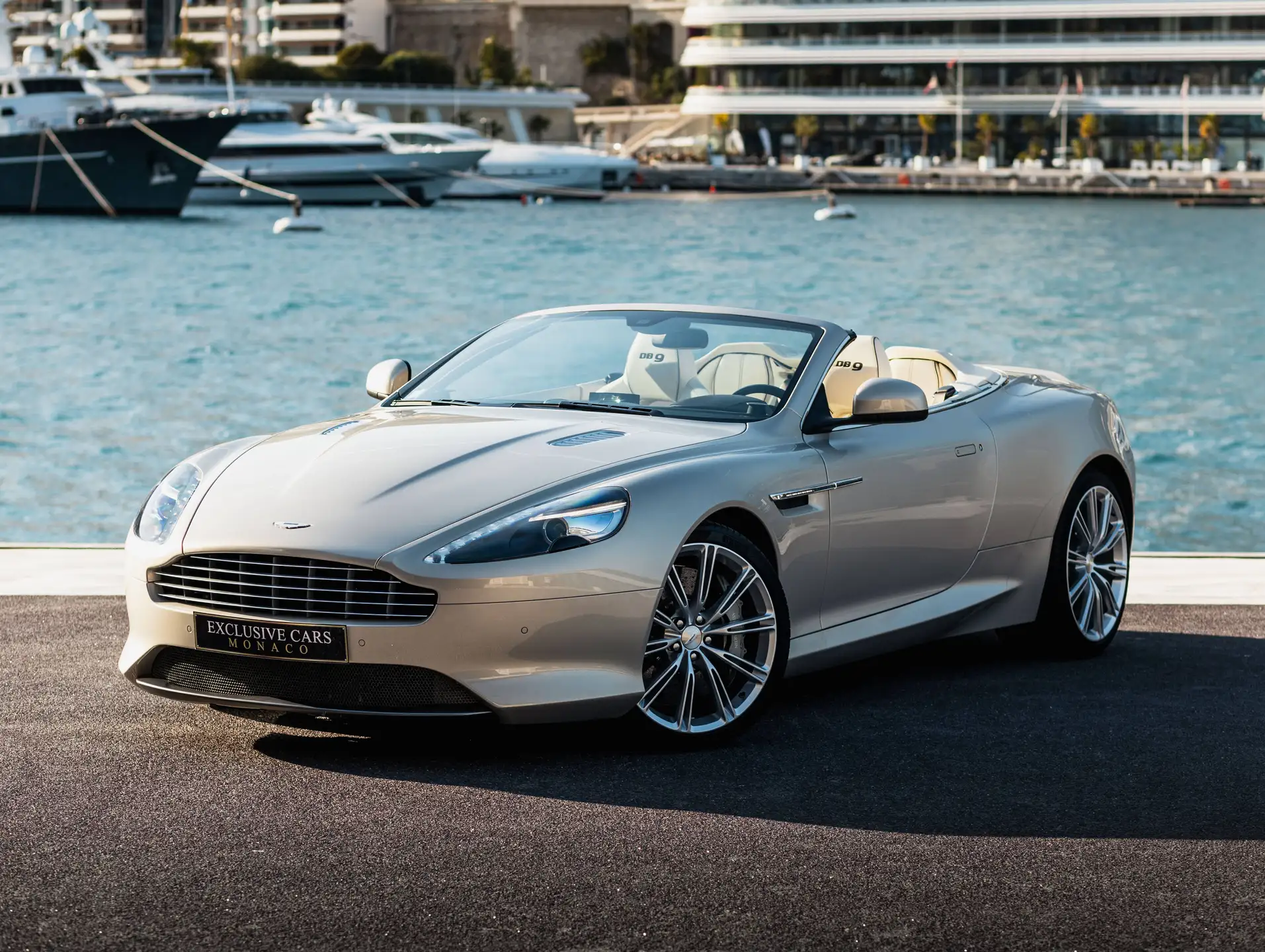 애스턴마틴 DB9 Volante 2013 실버 사진 1