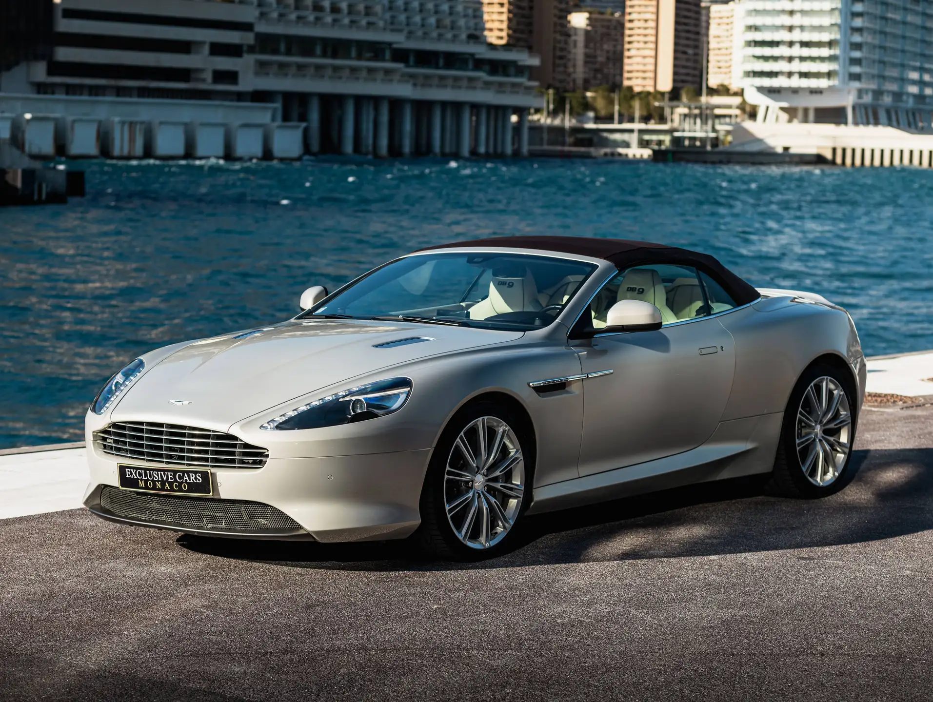 애스턴마틴 DB9 Volante 2013 실버 사진 7