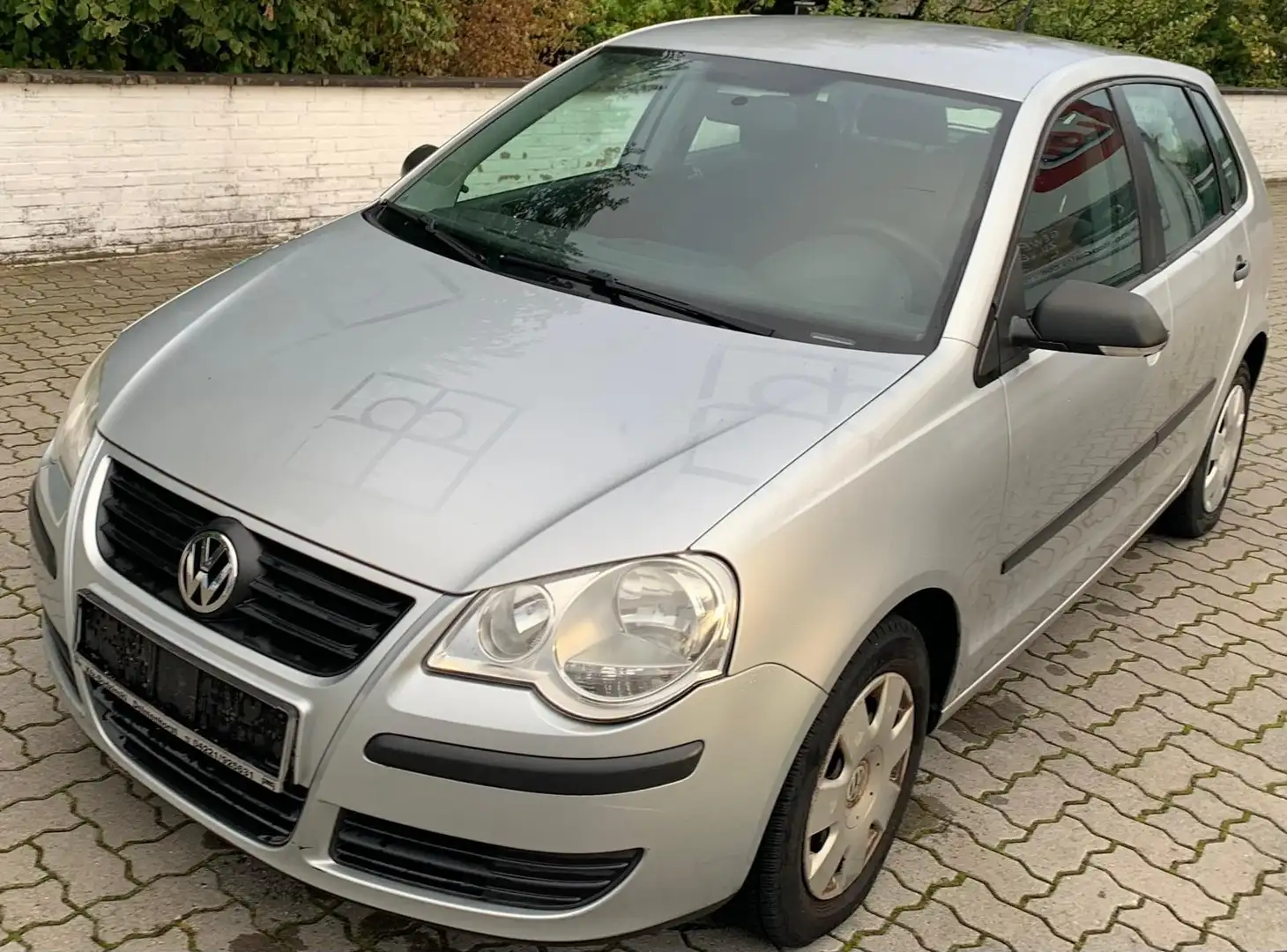 Volkswagen Polo 1.2 Trendline 1Hand 5 Türer Klima Silber - 1