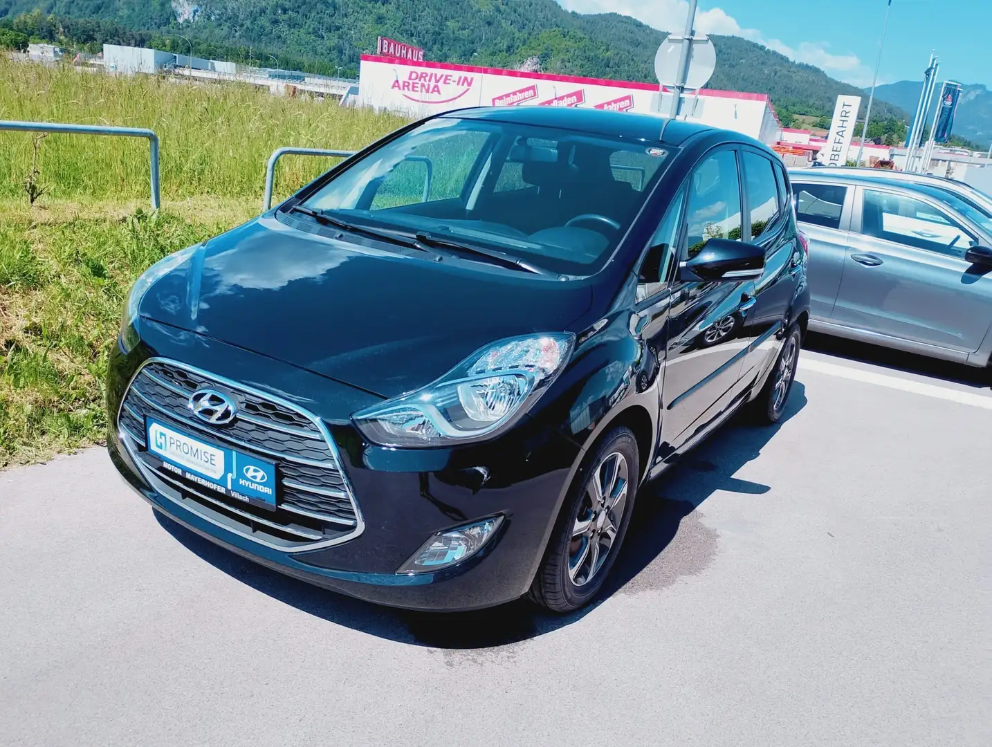 Hyundai iX20 1,4 CVVT GO! Schwarz - 1
