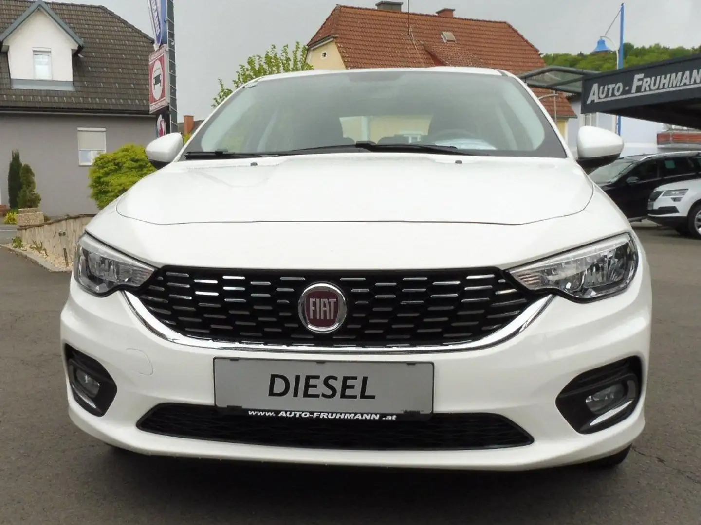 Fiat Tipo Tipo 1,3 MultiJet II 95 Easy Easy Weiß - 2