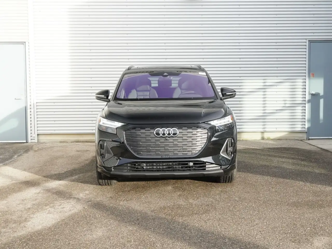 Audi Q4 e-tron снимка Audi Q4 e-tron