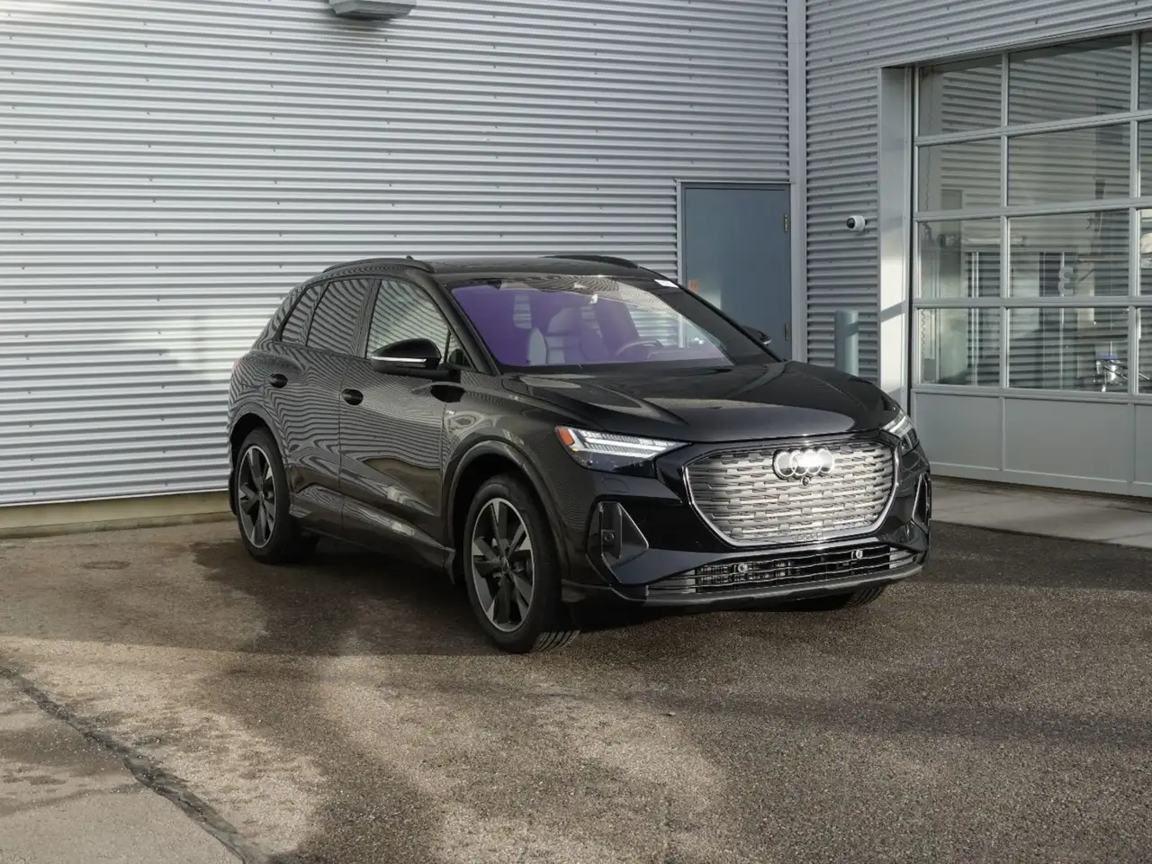 Audi Q4 e-tron снимка Audi Q4 e-tron