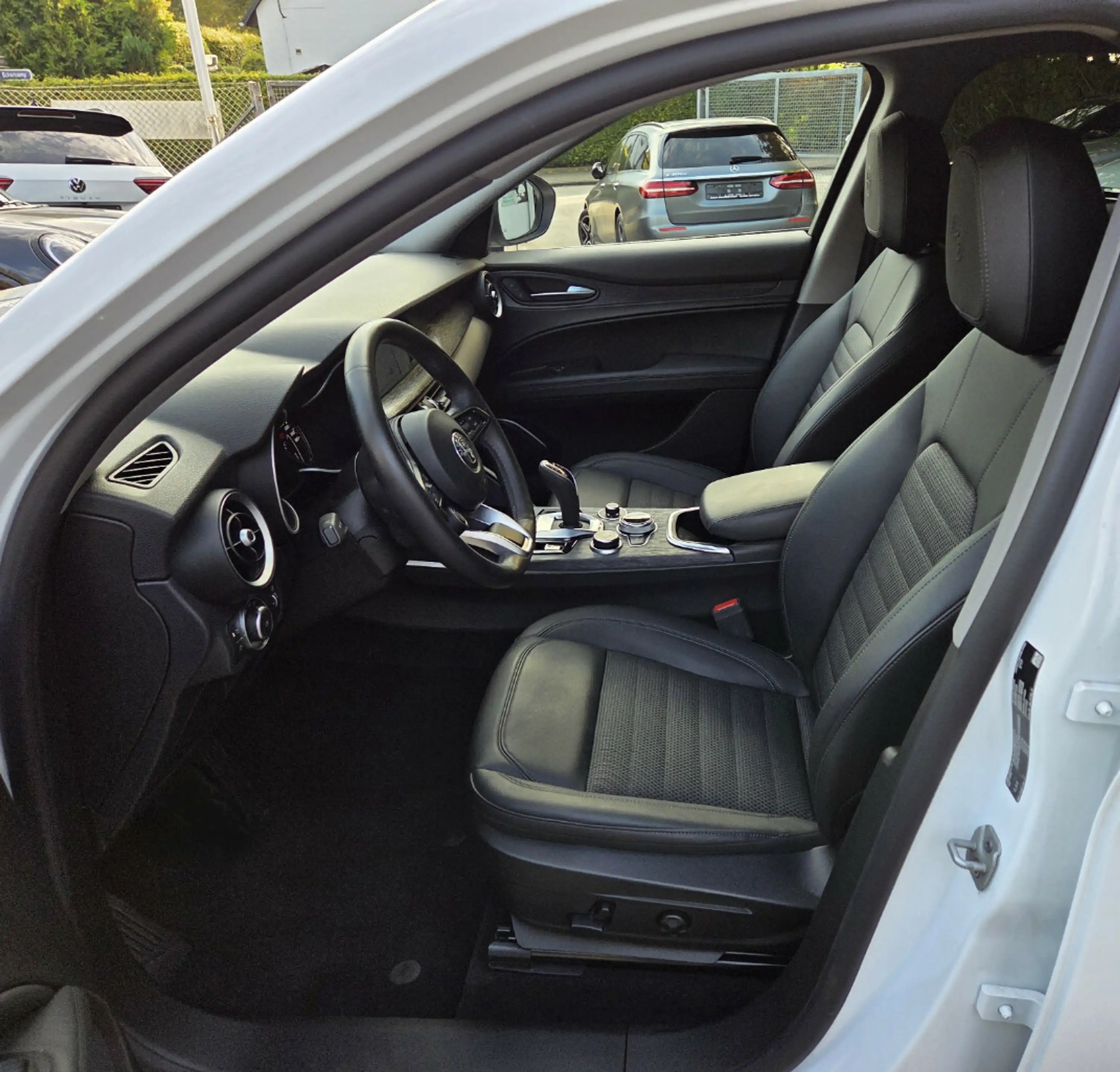 Alfa Romeo Stelvio 2.2Diesel Q4.AWD.Led.Mem.Navi.SHZ.Cam. — photo 2