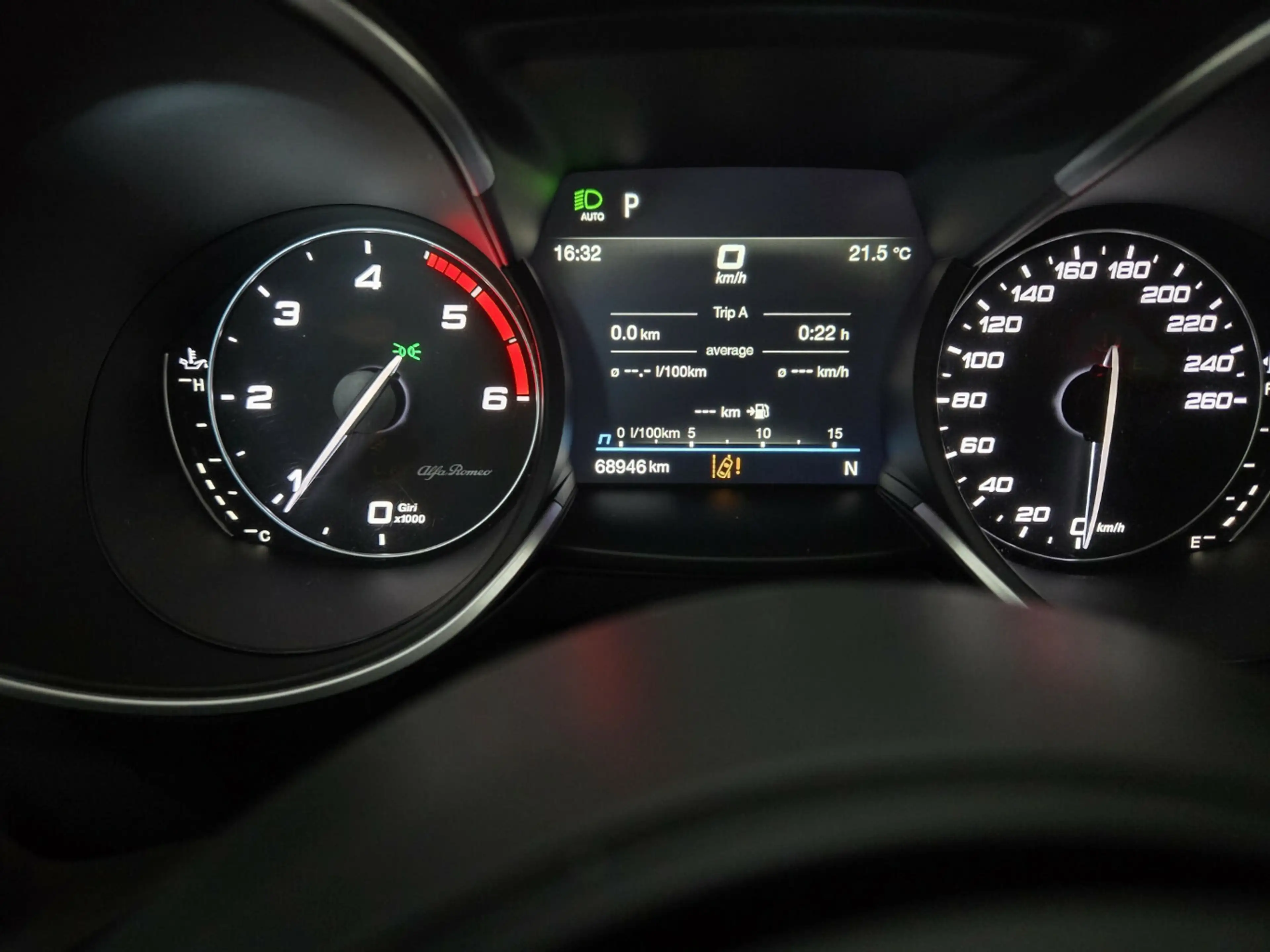 Alfa Romeo Stelvio 2.2Diesel Q4.AWD.Led.Mem.Navi.SHZ.Cam. — photo 9