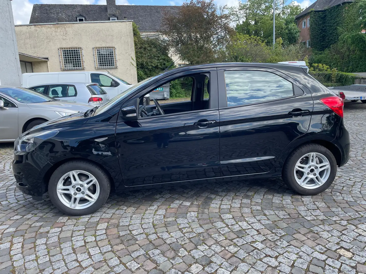 Ford Ka/Ka+ 1.2 Ti-VCT Basis ( 87 000 MK ) Klima Negro - 2