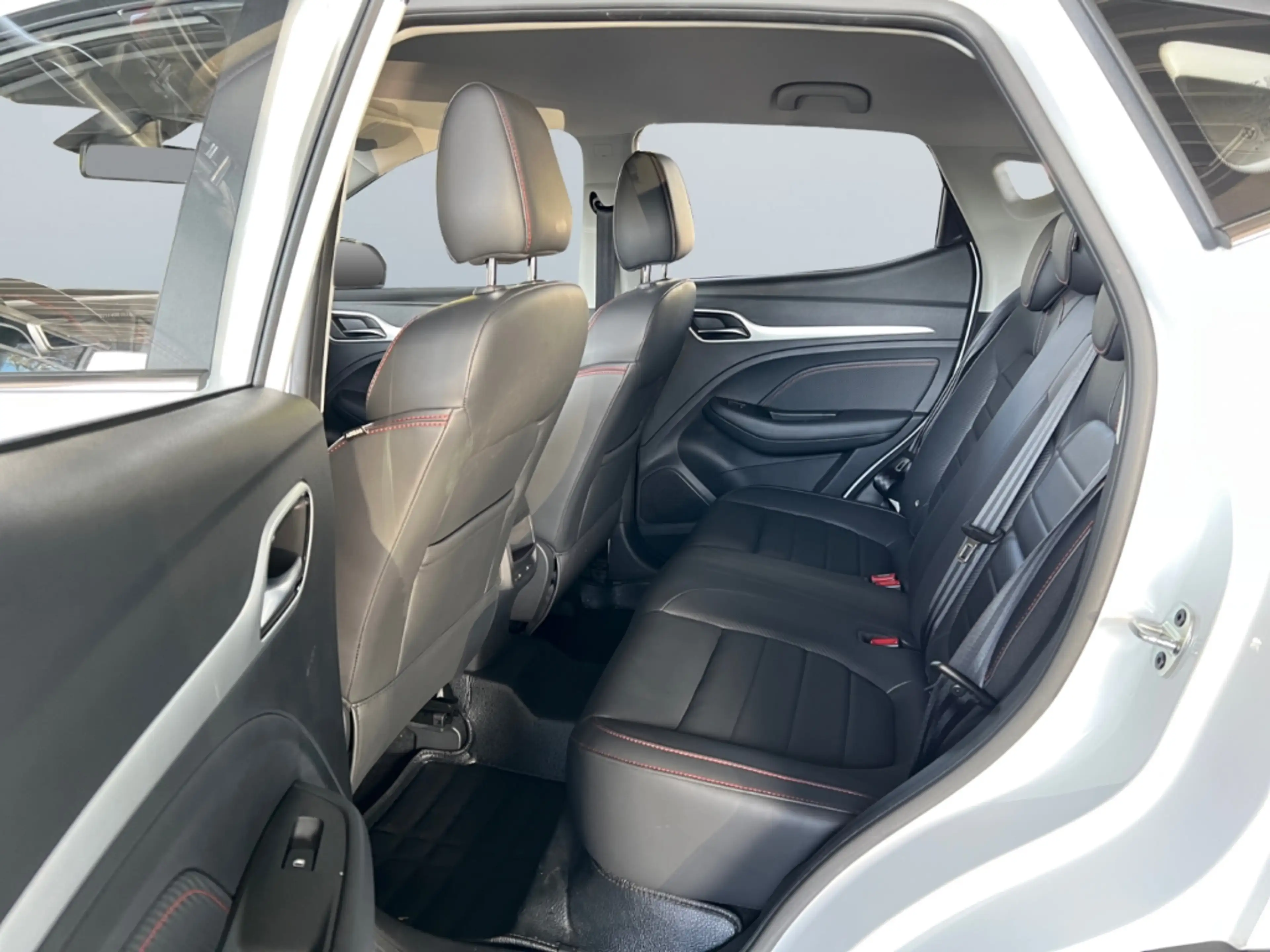 MG ZS Luxury *LED*SmartKey*Sitzh.*PDC*Klima*Totwinkel* — photo 15