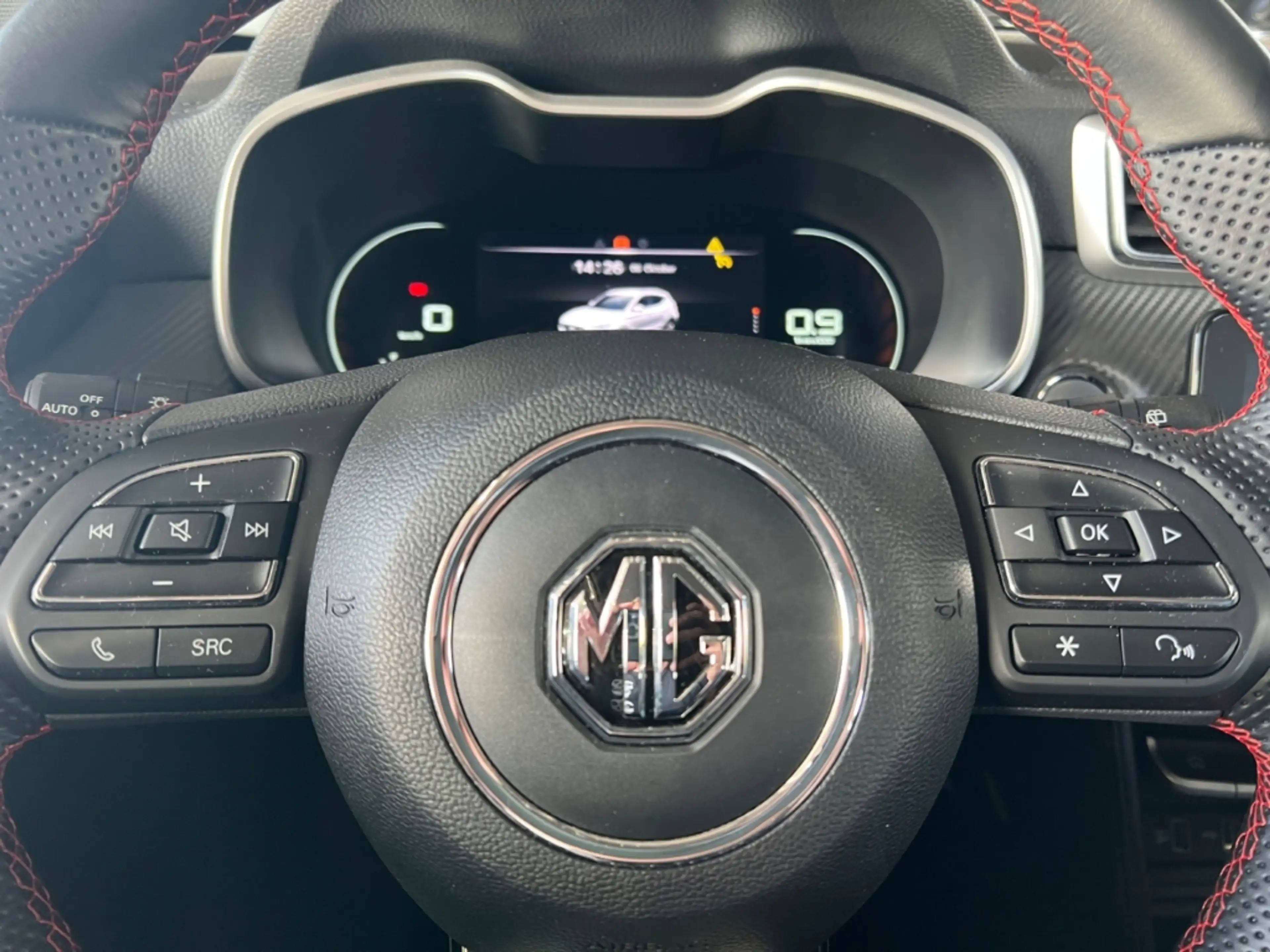 MG ZS Luxury *LED*SmartKey*Sitzh.*PDC*Klima*Totwinkel* — photo 12