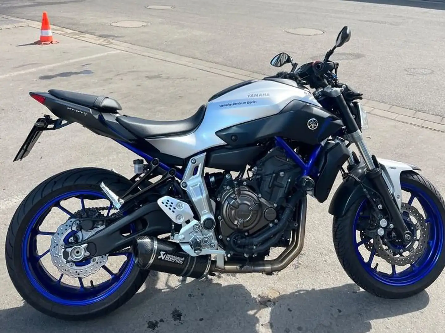 Yamaha MT-07 Blauw - 1
