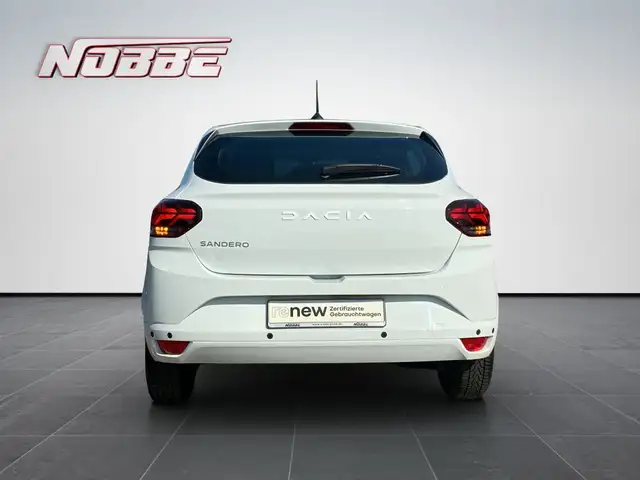 Dacia Sandero view 4