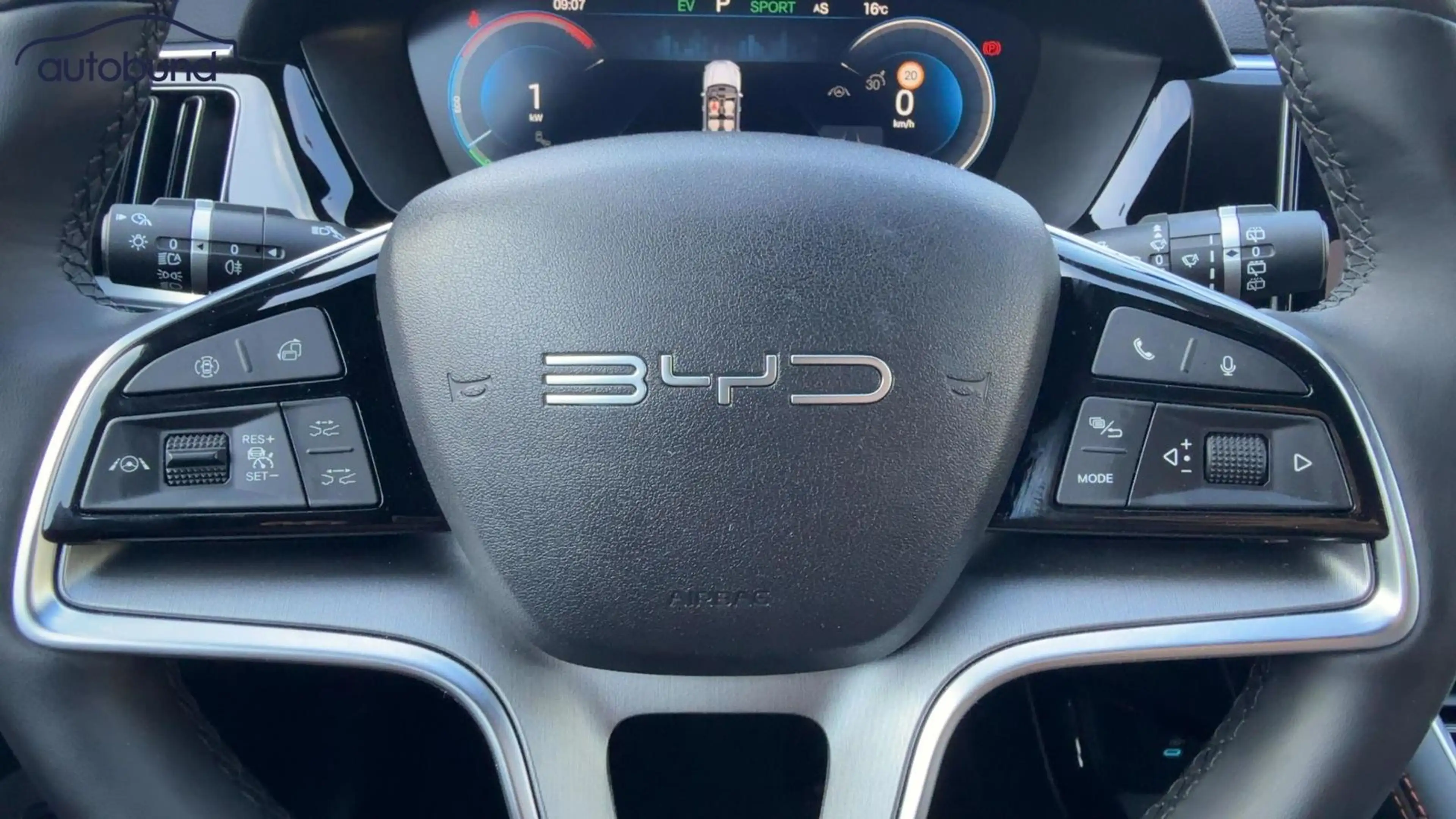 BYD Seal U DM-i Boost Alu HUD KA LED Link LRH NAV NBA PDC R — photo 10
