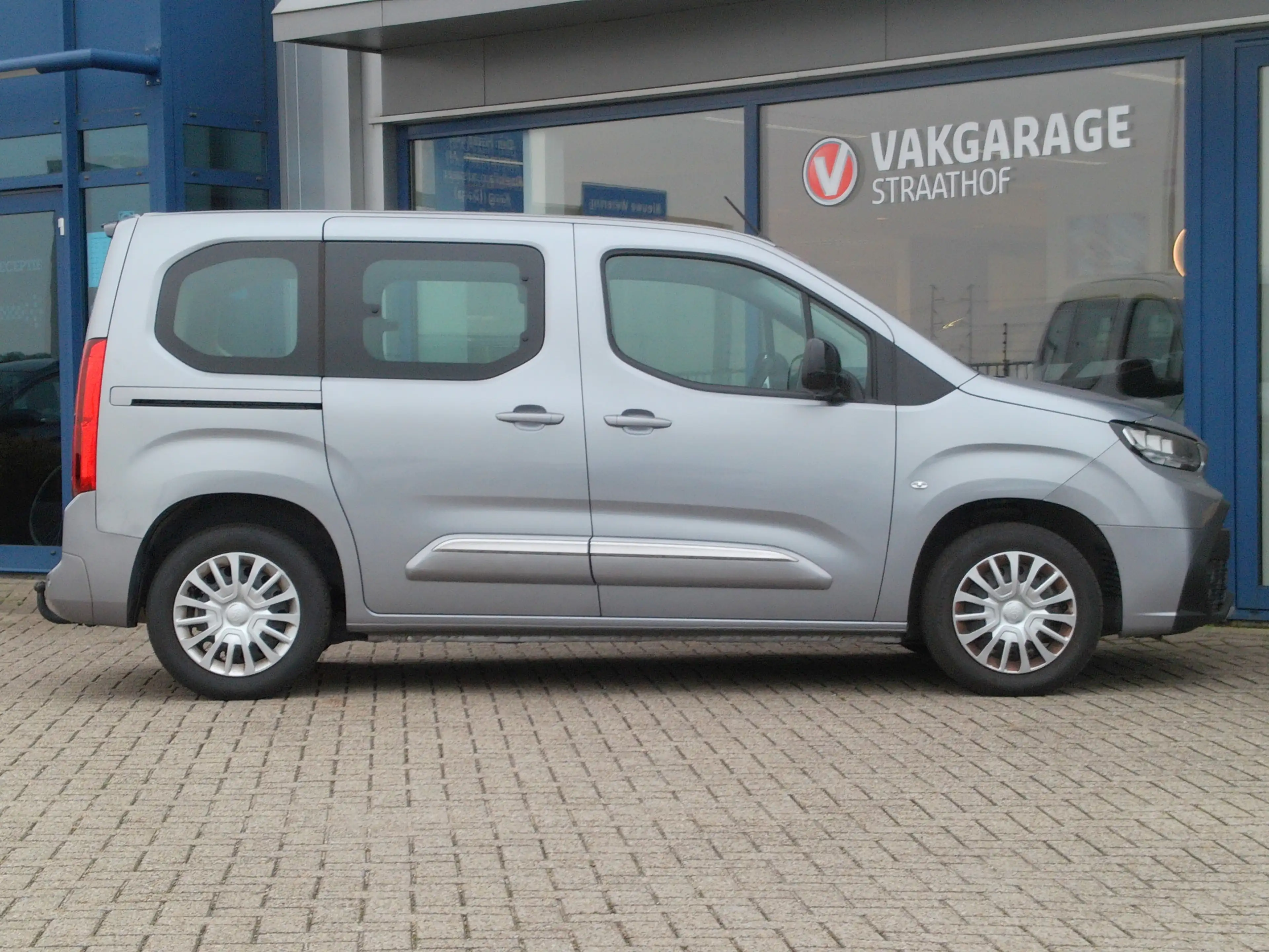 Toyota Proace City Verso 1.2 Turbo Professional, Trekhaak / Dubbele s — photo 13