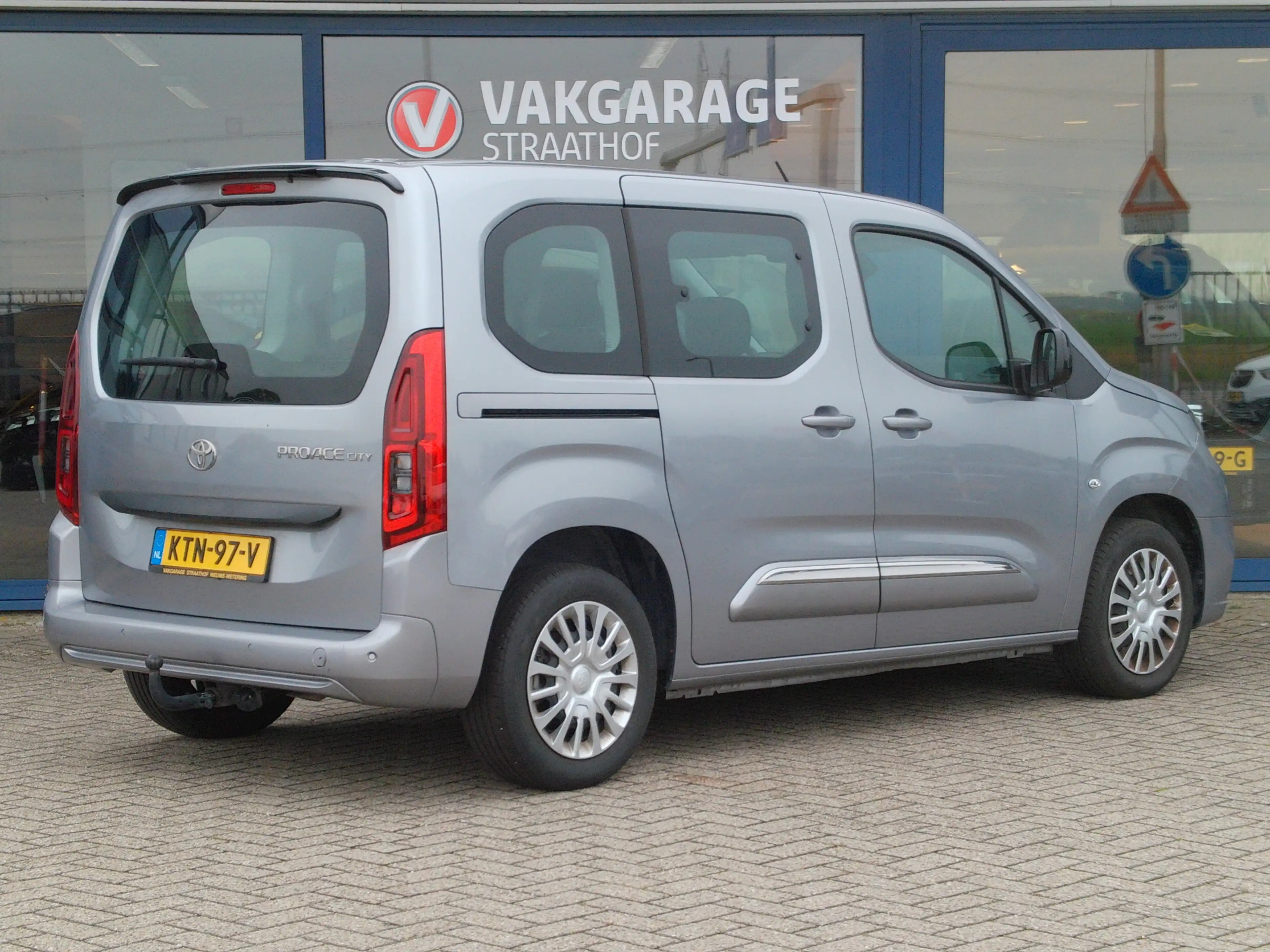 Toyota Proace City Verso 1.2 Turbo Professional, Trekhaak / Dubbele s — photo 12