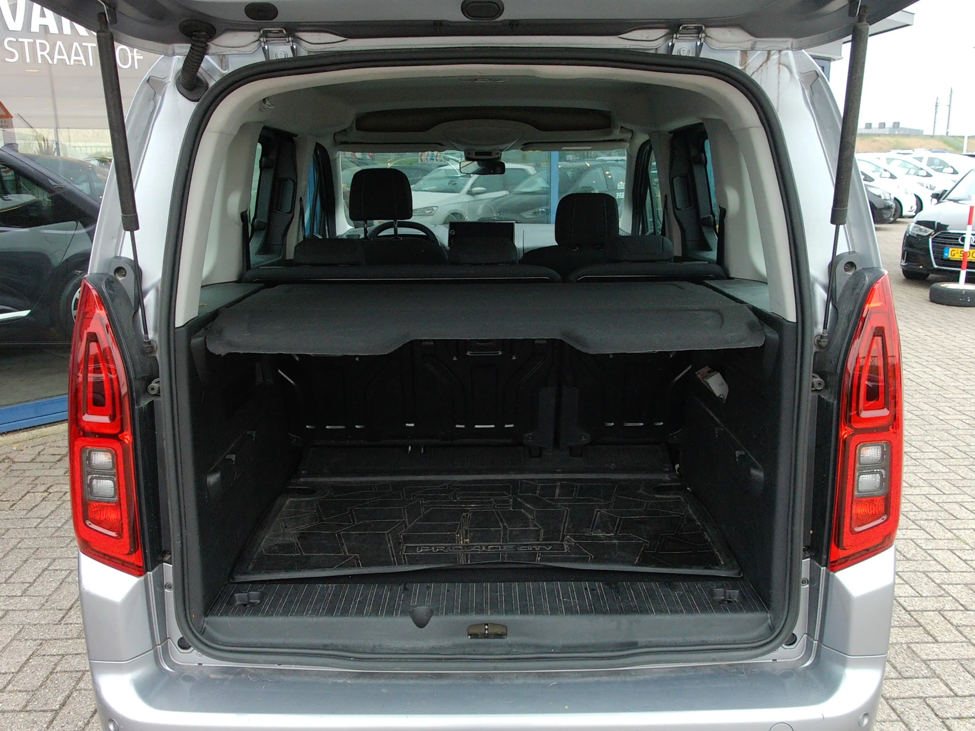 Toyota Proace City Verso 1.2 Turbo Professional, Trekhaak / Dubbele s — photo 14