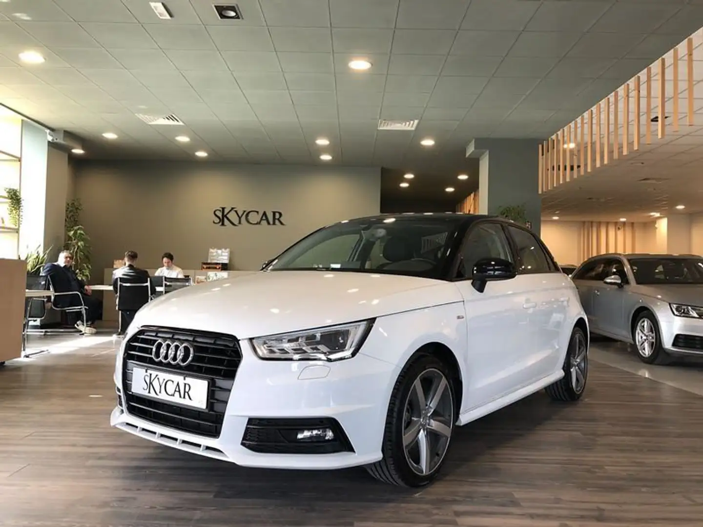 Audi A1 SPB 1.6 TDI 116CV Admired Bianco - 1