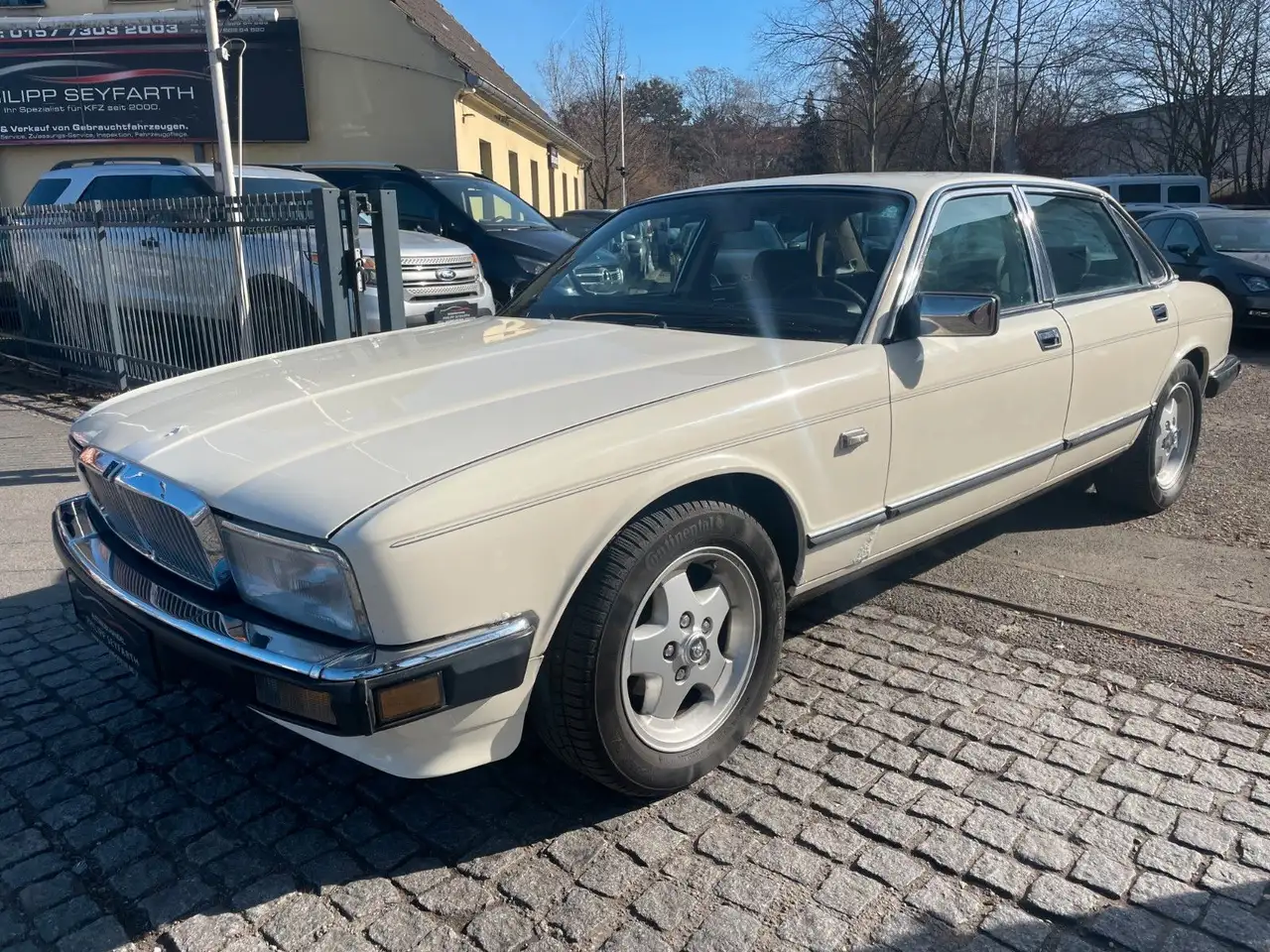 Jaguar XJ6