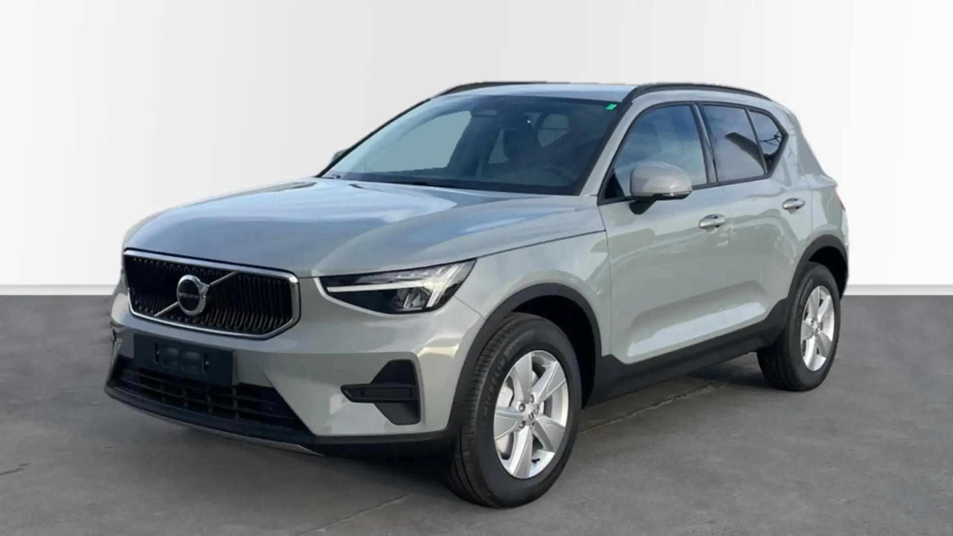 Volvo XC40 B3 Essential Aut. Gris - 1