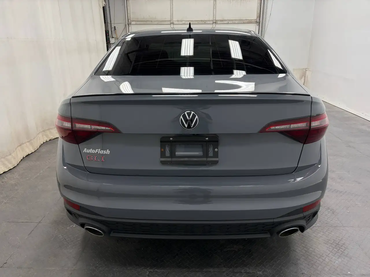 Volkswagen Jetta снимка Volkswagen Jetta