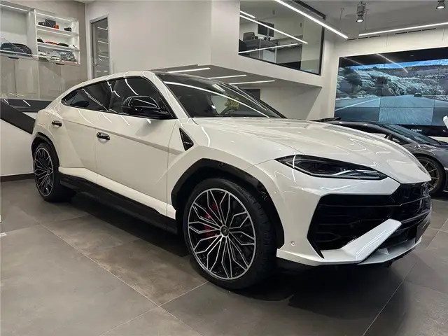 Lamborghini Urus SE 4.0 V8 800CH BVA8