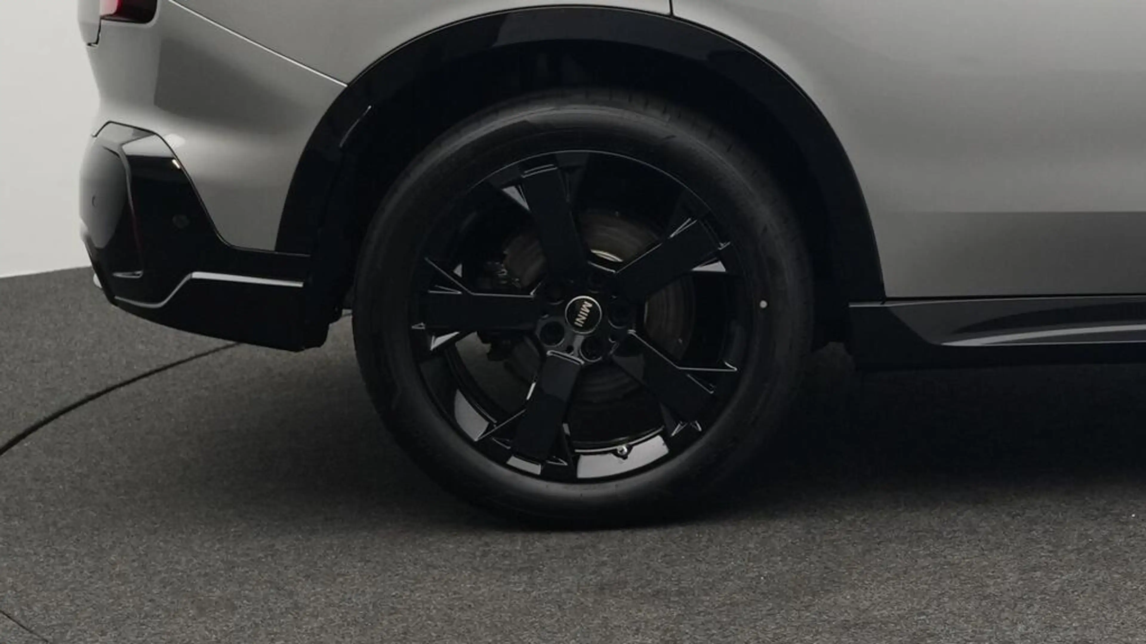 MINI Countryman S All4 John Cooper Works Trim — photo 12