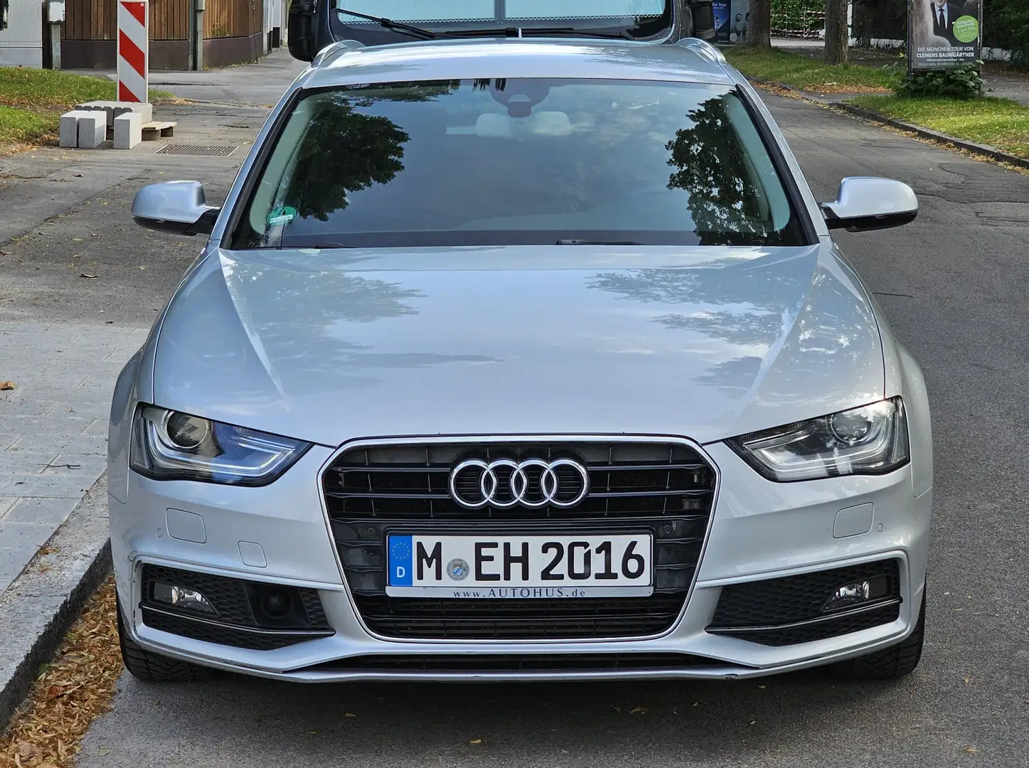 Audi A4 A4 Avant 2.0 TDI DPF S line Sportpaket Silber - 1