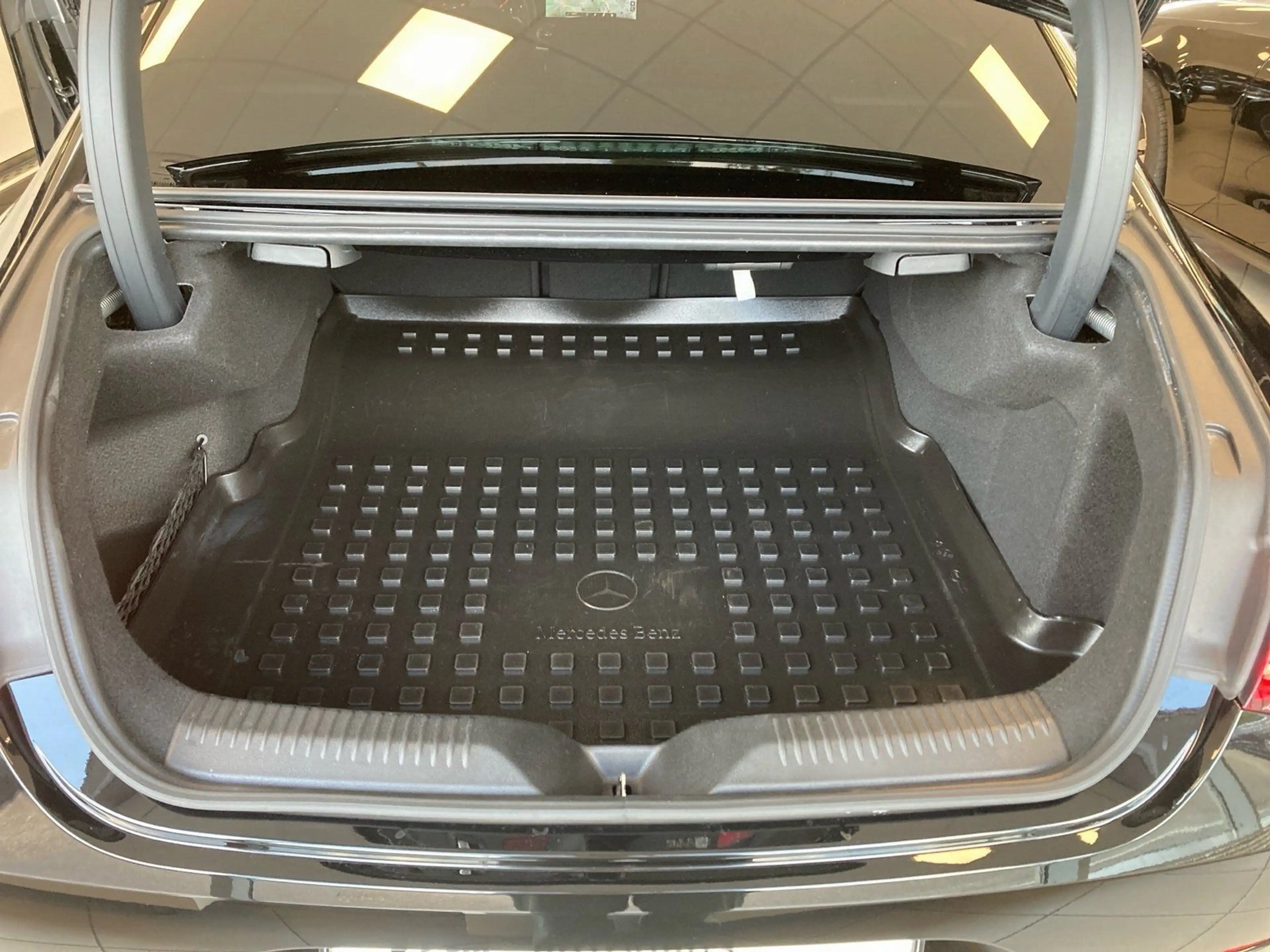 Mercedes-Benz CLS 220 d AMG*AHK*Totwinkel*HUD*Memory*Kame*LED* — photo 12